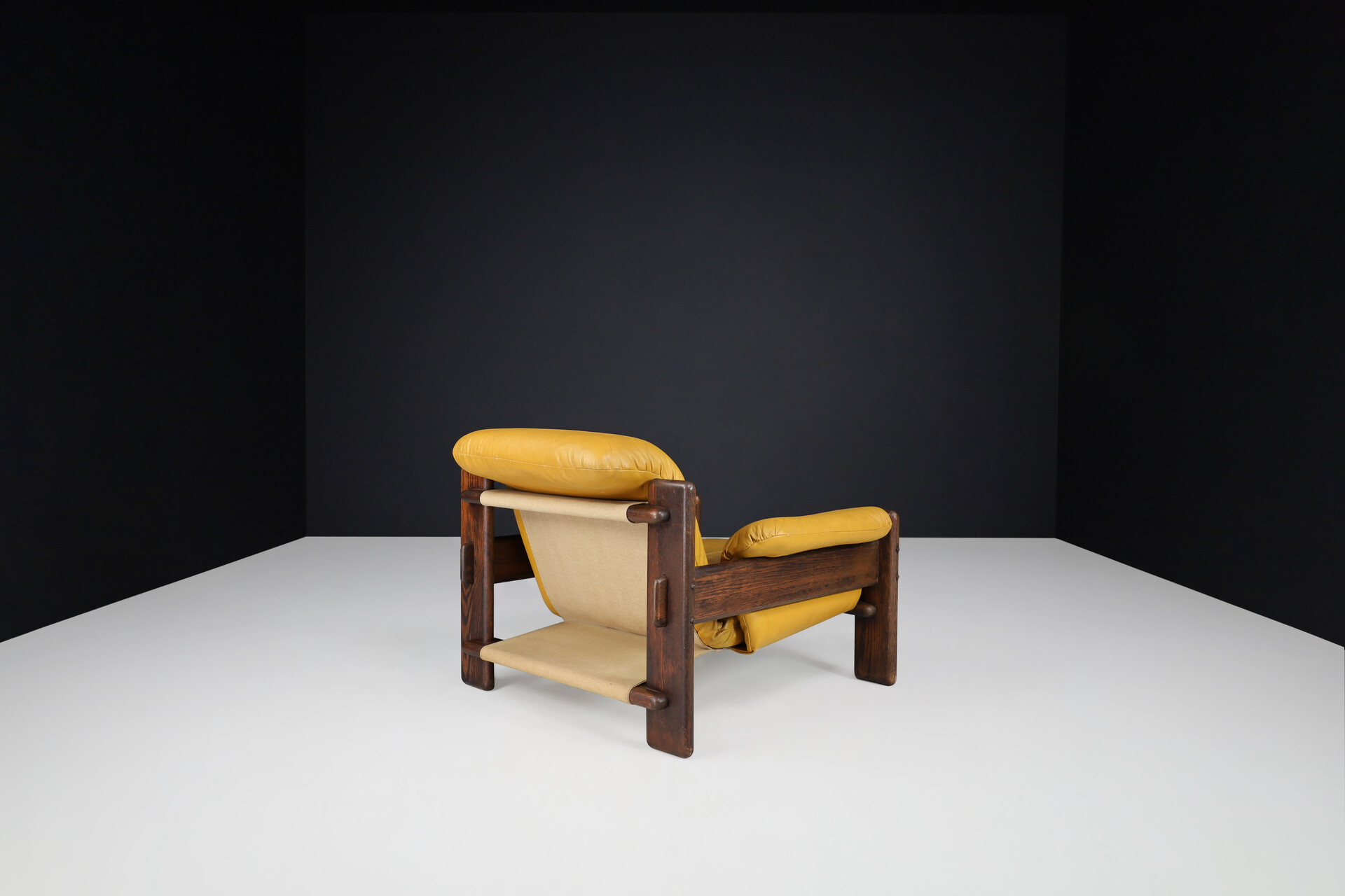 Mid century modern Patinated Leather and oak Lounge chair, The Netherlands 1970s Late-20th century