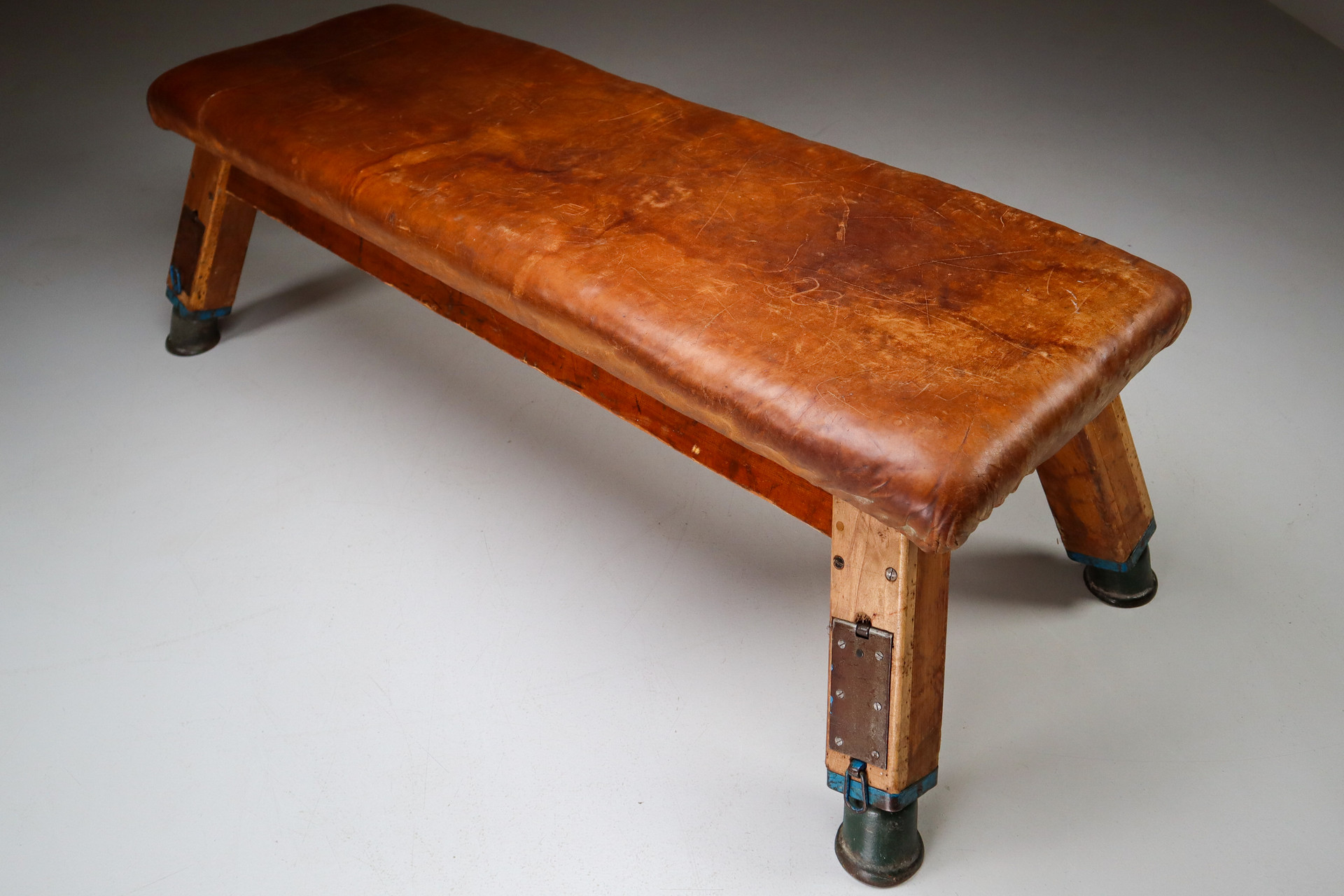 Mid century modern Patinated Leather Gym Bench or Table, circa 1950s Mid-20th century
