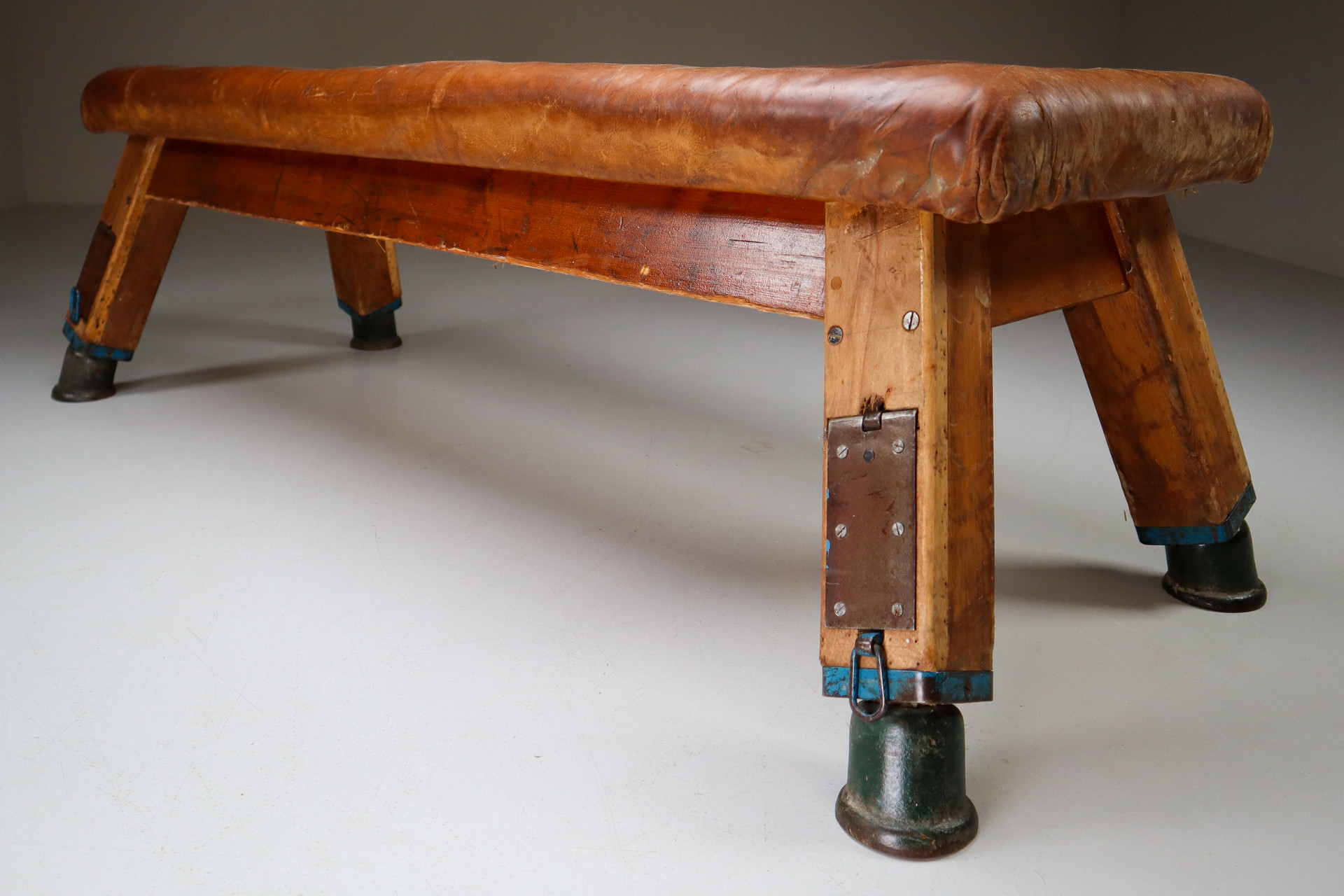 Mid century modern Patinated Leather Gym Bench or Table, circa 1950s Mid-20th century