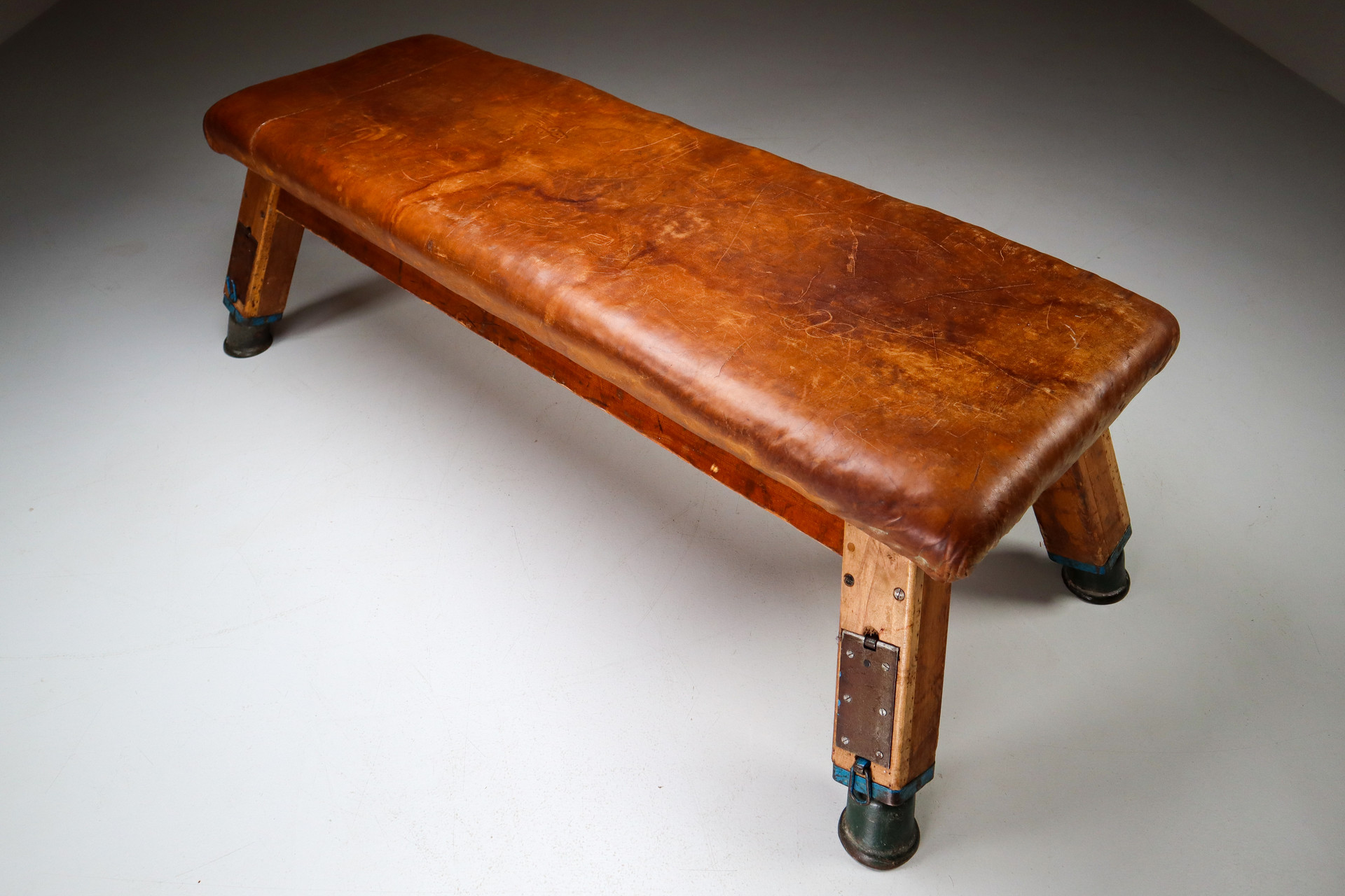 Mid century modern Patinated Leather Gym Bench or Table, circa 1950s Mid-20th century