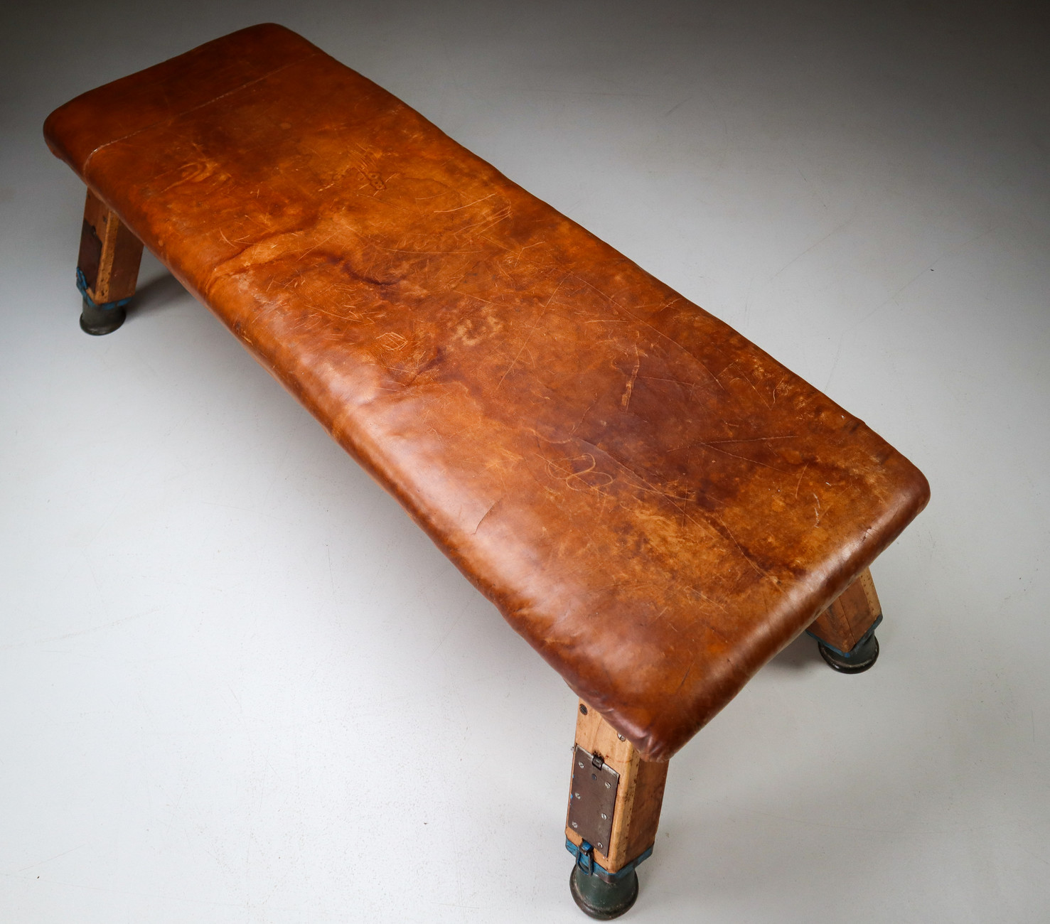 Mid century modern Patinated Leather Gym Bench or Table, circa 1950s Mid-20th century