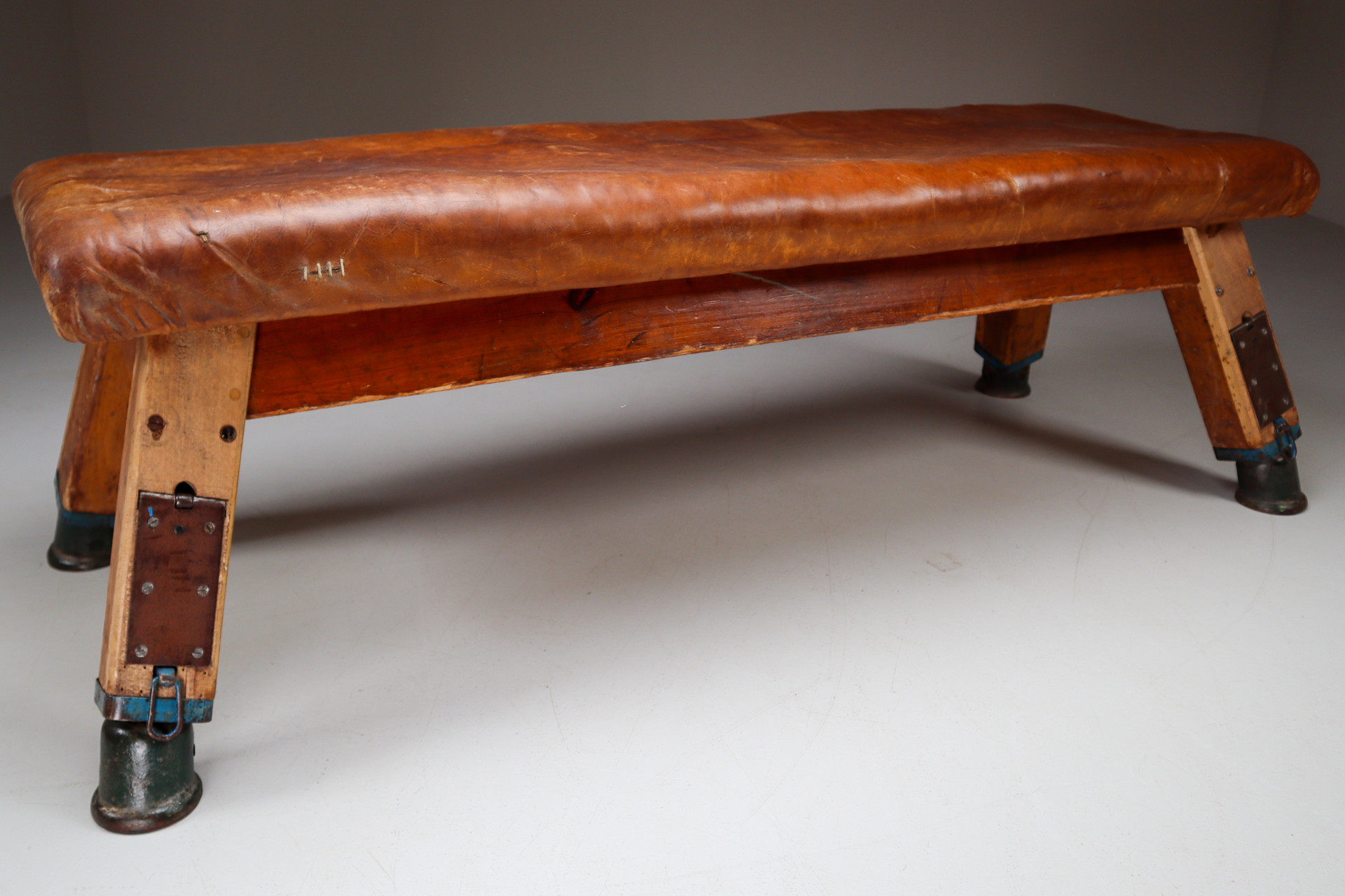Mid century modern Patinated Leather Gym Bench or Table, circa 1950s Mid-20th century