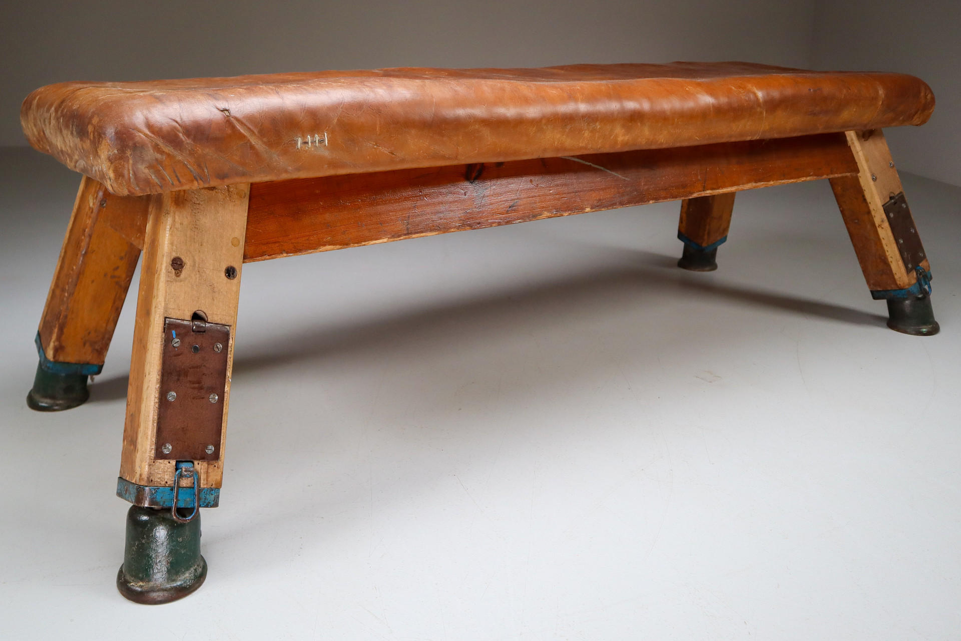 Mid century modern Patinated Leather Gym Bench or Table, circa 1950s Mid-20th century