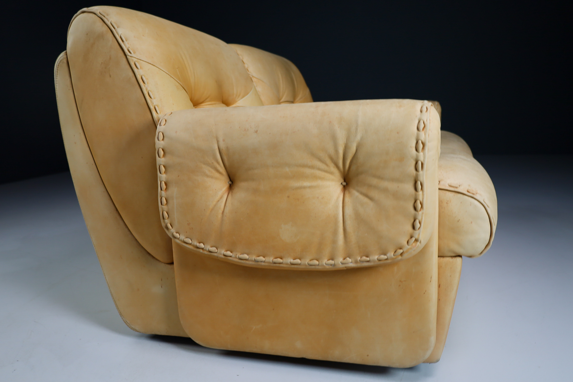 Mid century modern Patinated leather lounge sofa , Germany 1970s Mid-20th century