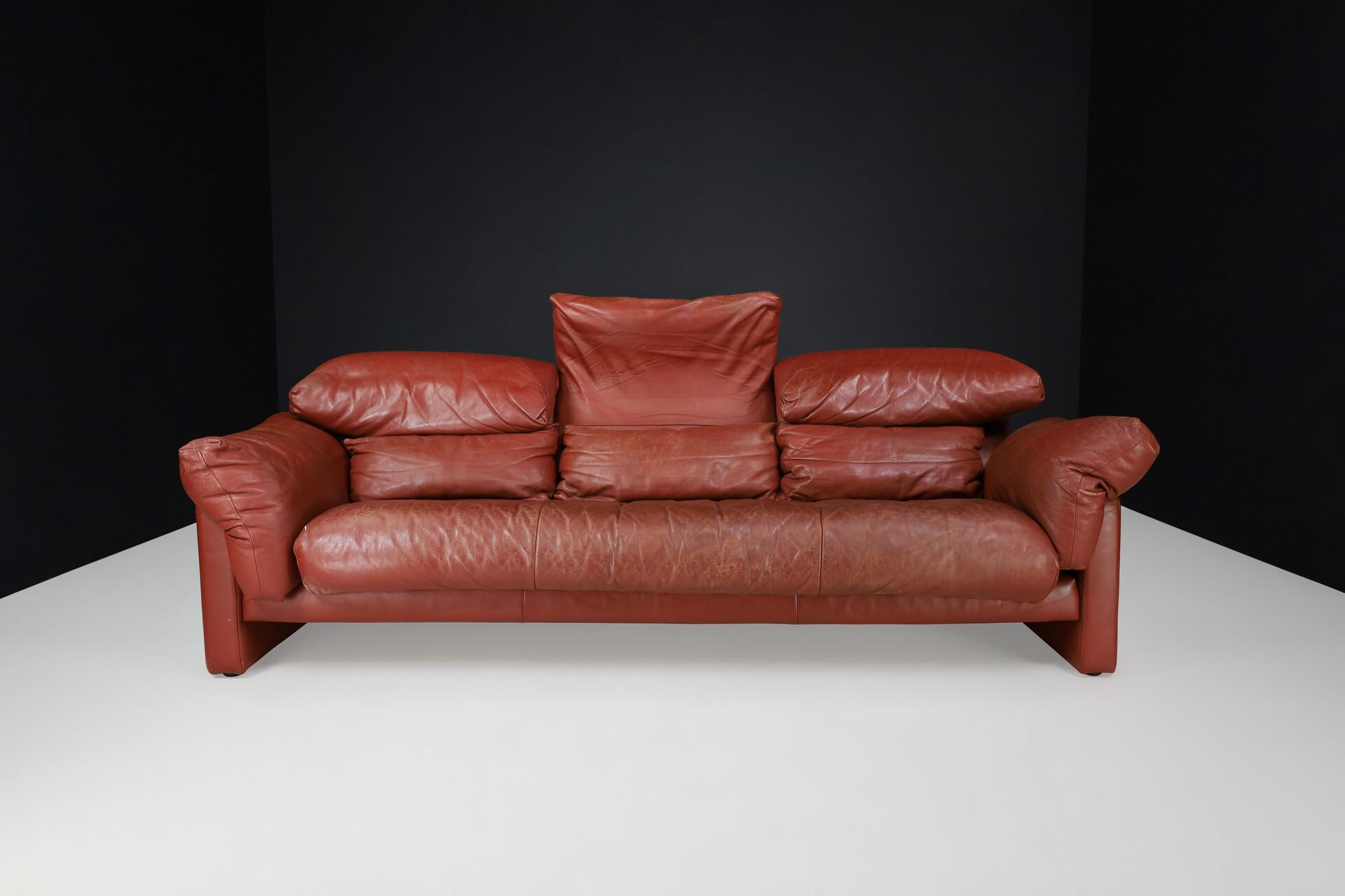 Mid century modern Patinated leather Lounge sofa, Italy 1980s Late-20th century