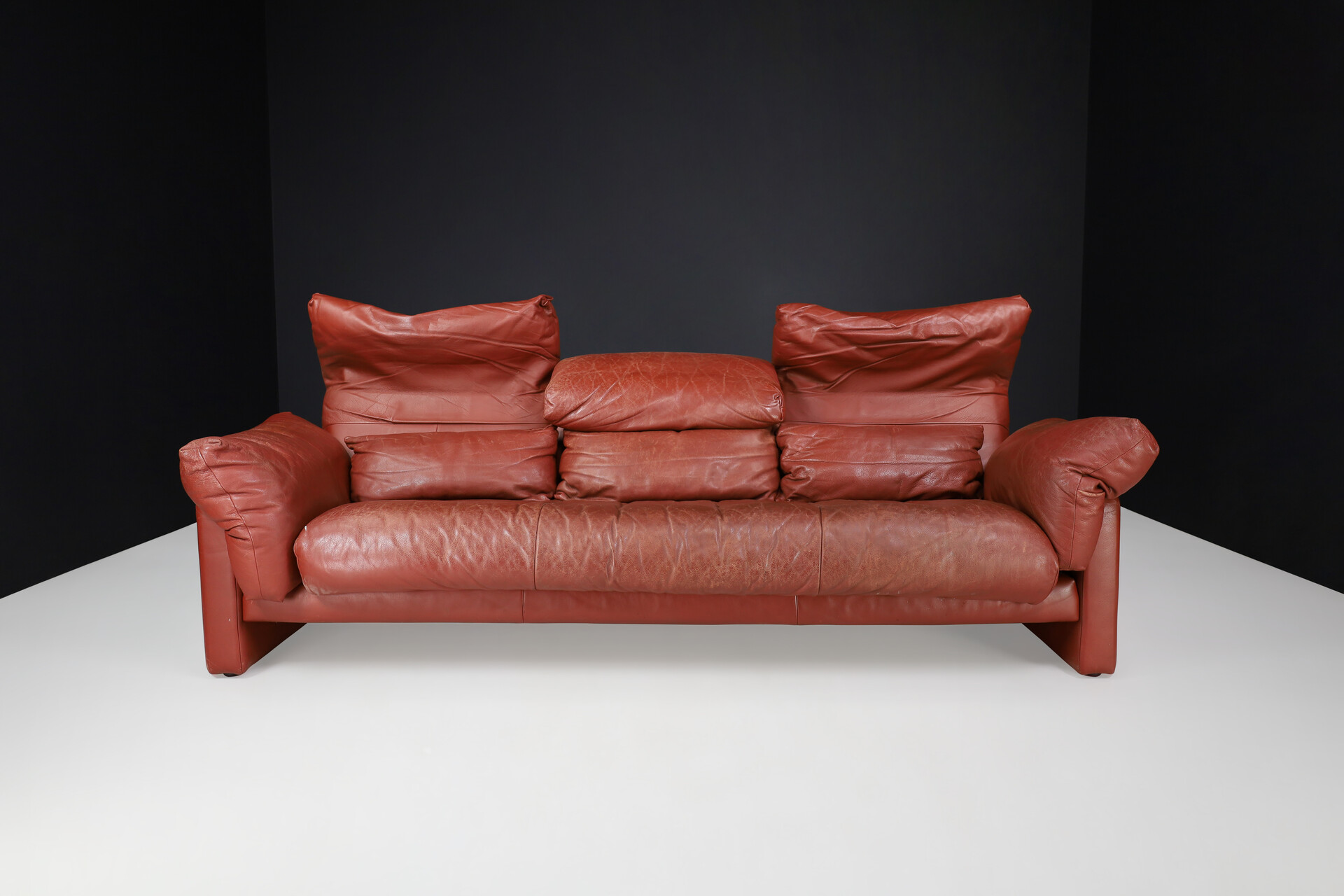 Mid century modern Patinated leather Lounge sofa, Italy 1980s Late-20th century