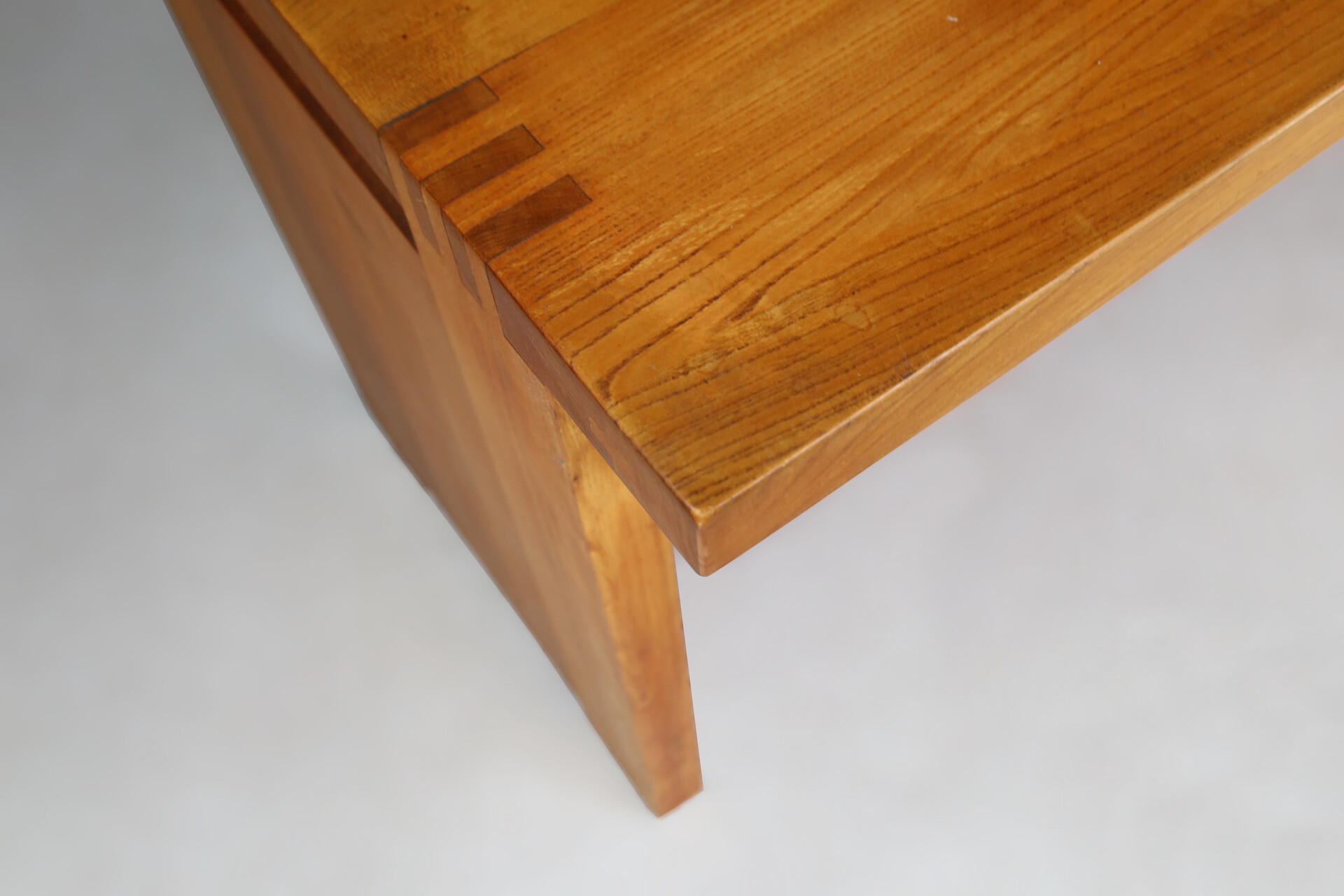 Mid century modern Pierre Chapo B19 Writing Desk in Patinated Solid Elm, France 1960s Mid-20th century