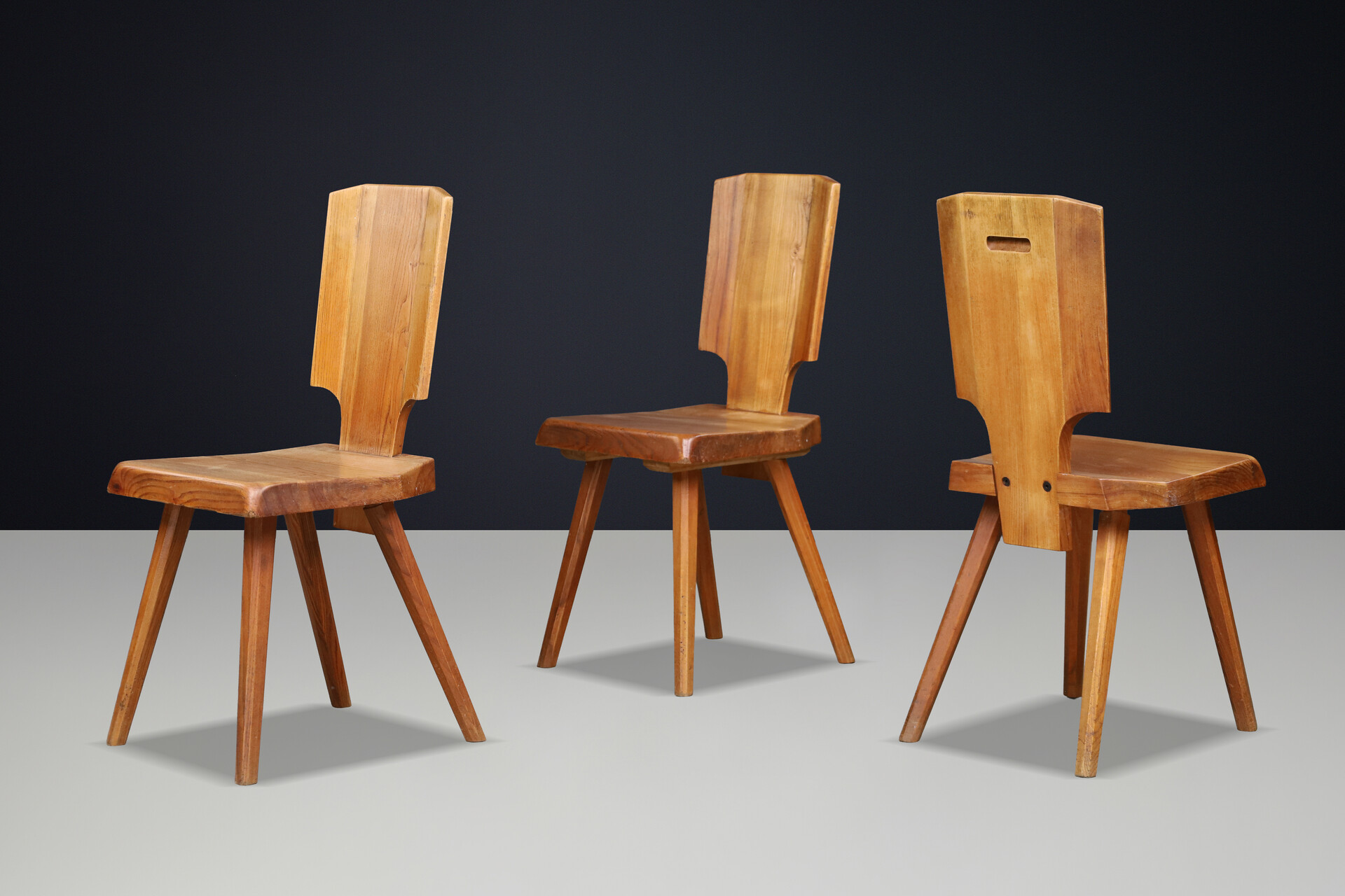 Mid century modern Pierre Chapo S28 Dining Chairs in Patinated Solid Elm, France 1972 Mid-20th century