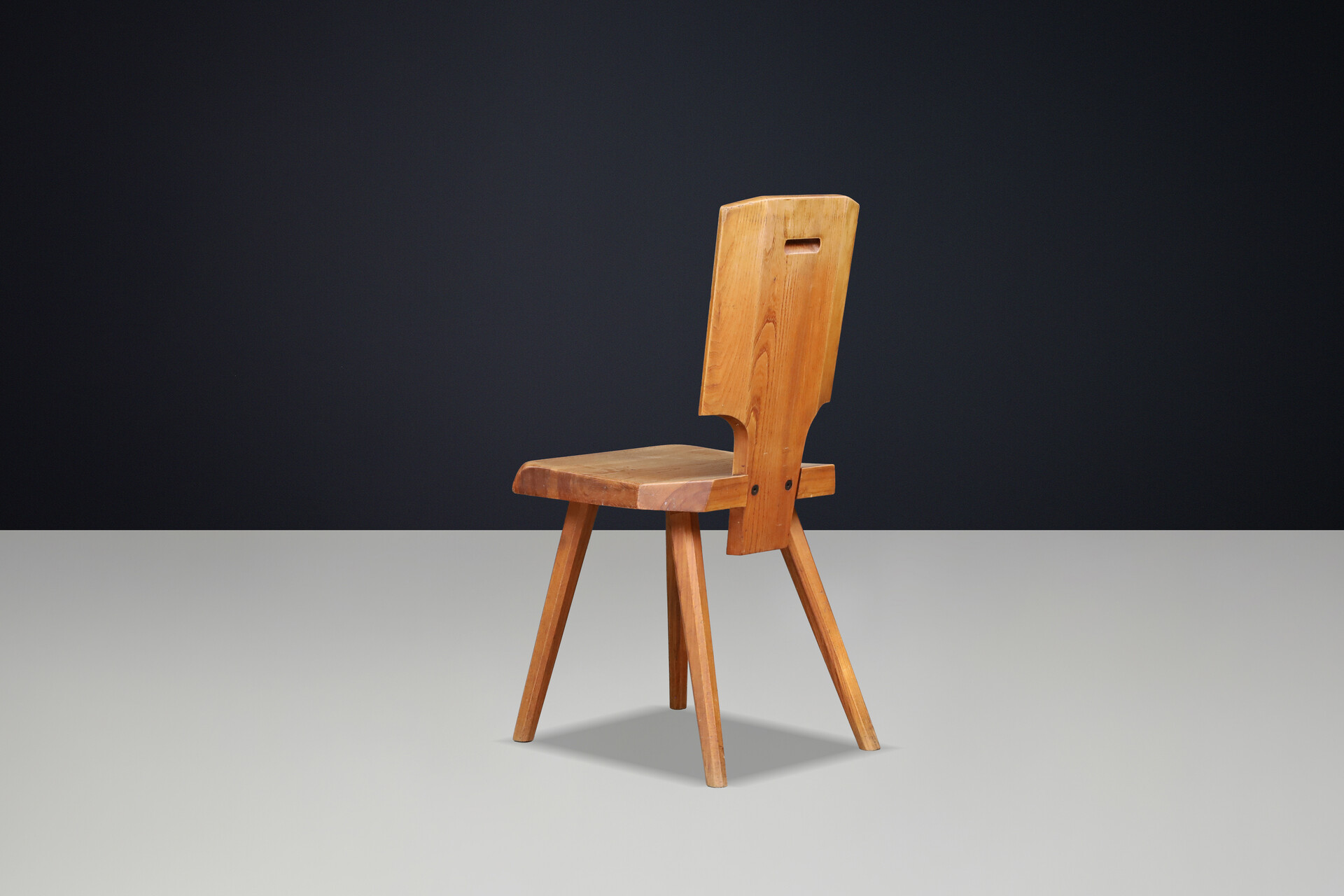 Mid century modern Pierre Chapo S28 Dining Chairs in Patinated Solid Elm, France 1972 Mid-20th century