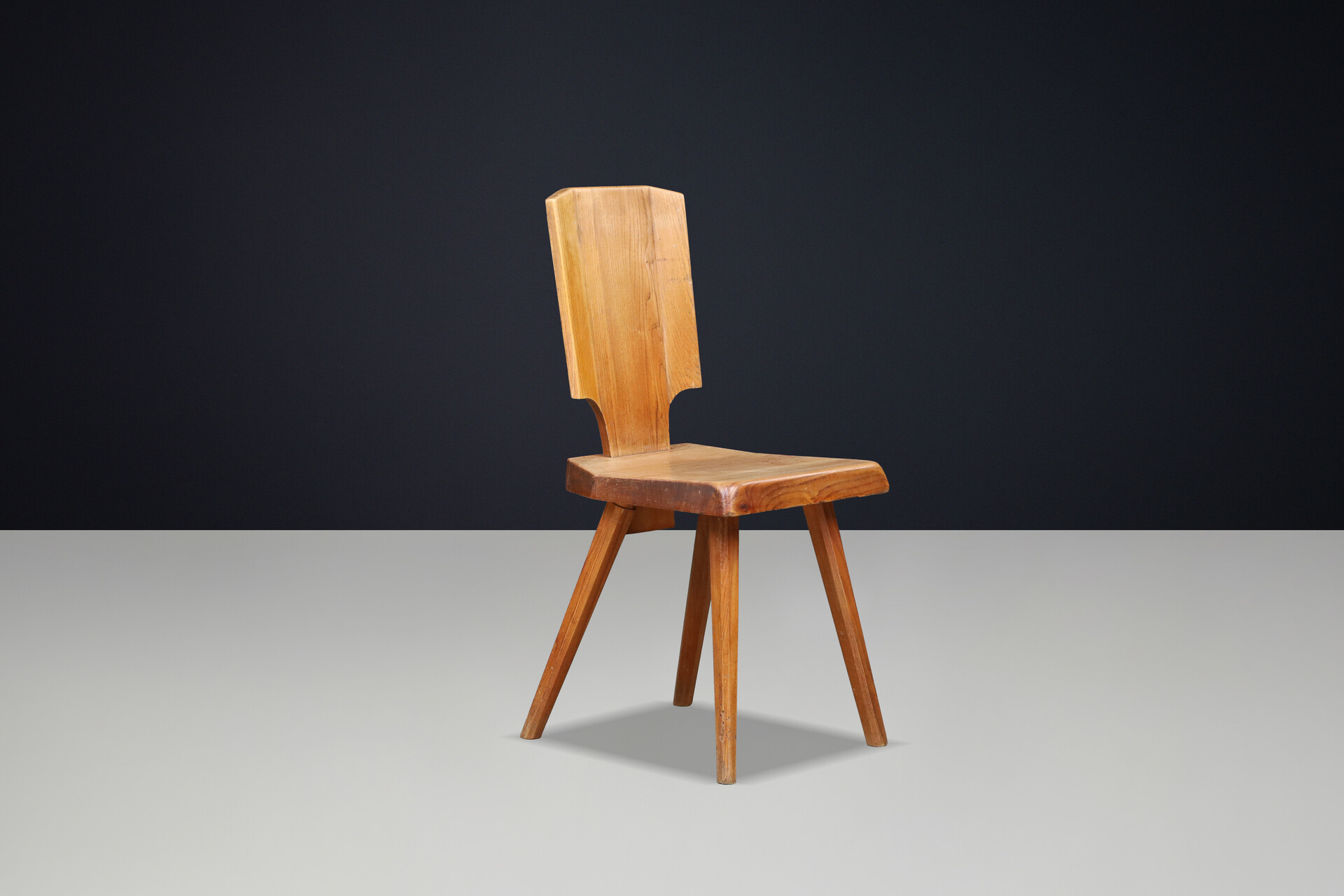 Mid century modern Pierre Chapo S28 Dining Chairs in Patinated Solid Elm, France 1972 Mid-20th century