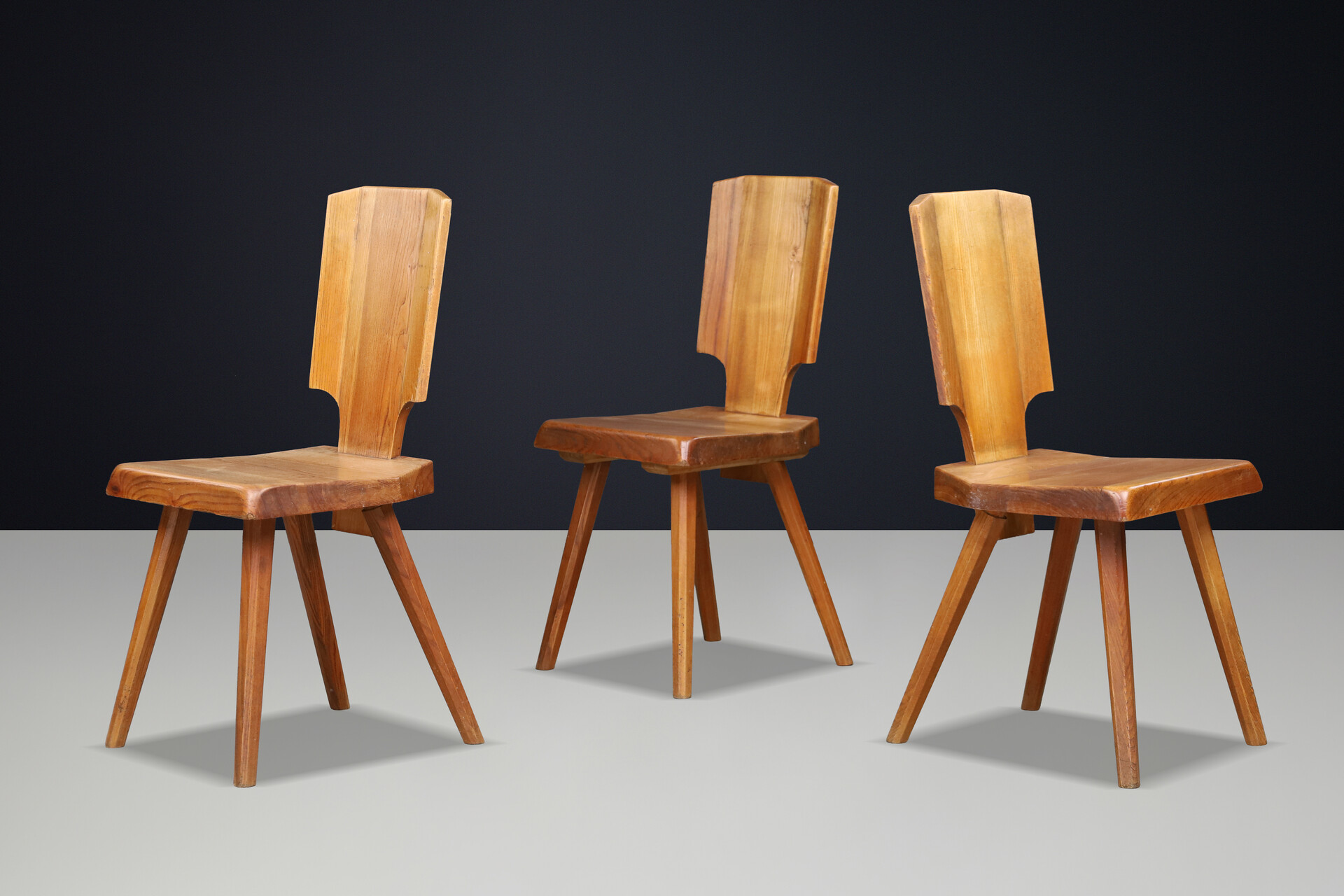 Mid century modern Pierre Chapo S28 Dining Chairs in Patinated Solid Elm, France 1972 Mid-20th century