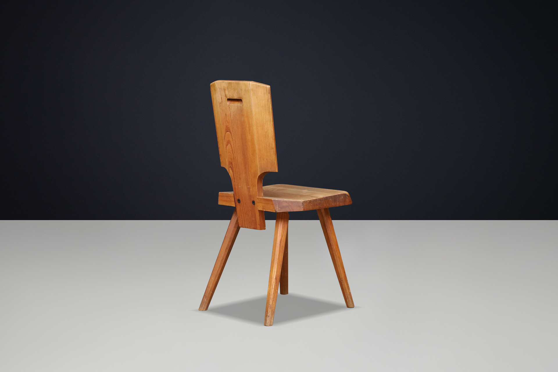 Mid century modern Pierre Chapo S28 Dining Chairs in Patinated Solid Elm, France 1972 Mid-20th century