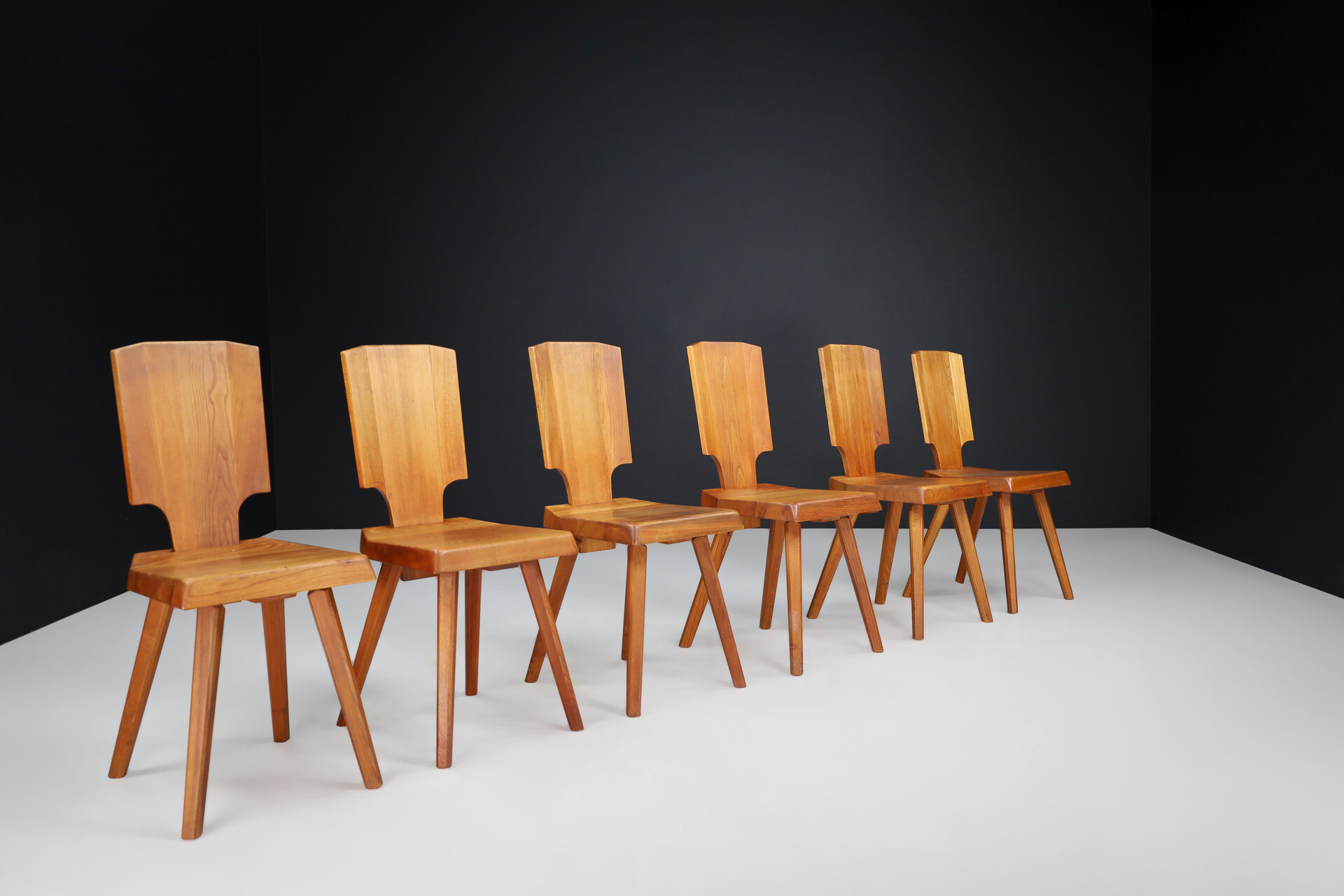 Mid century modern Pierre Chapo 'S28' Dining Chairs in Solid Elm, France, 1972 Mid-20th century