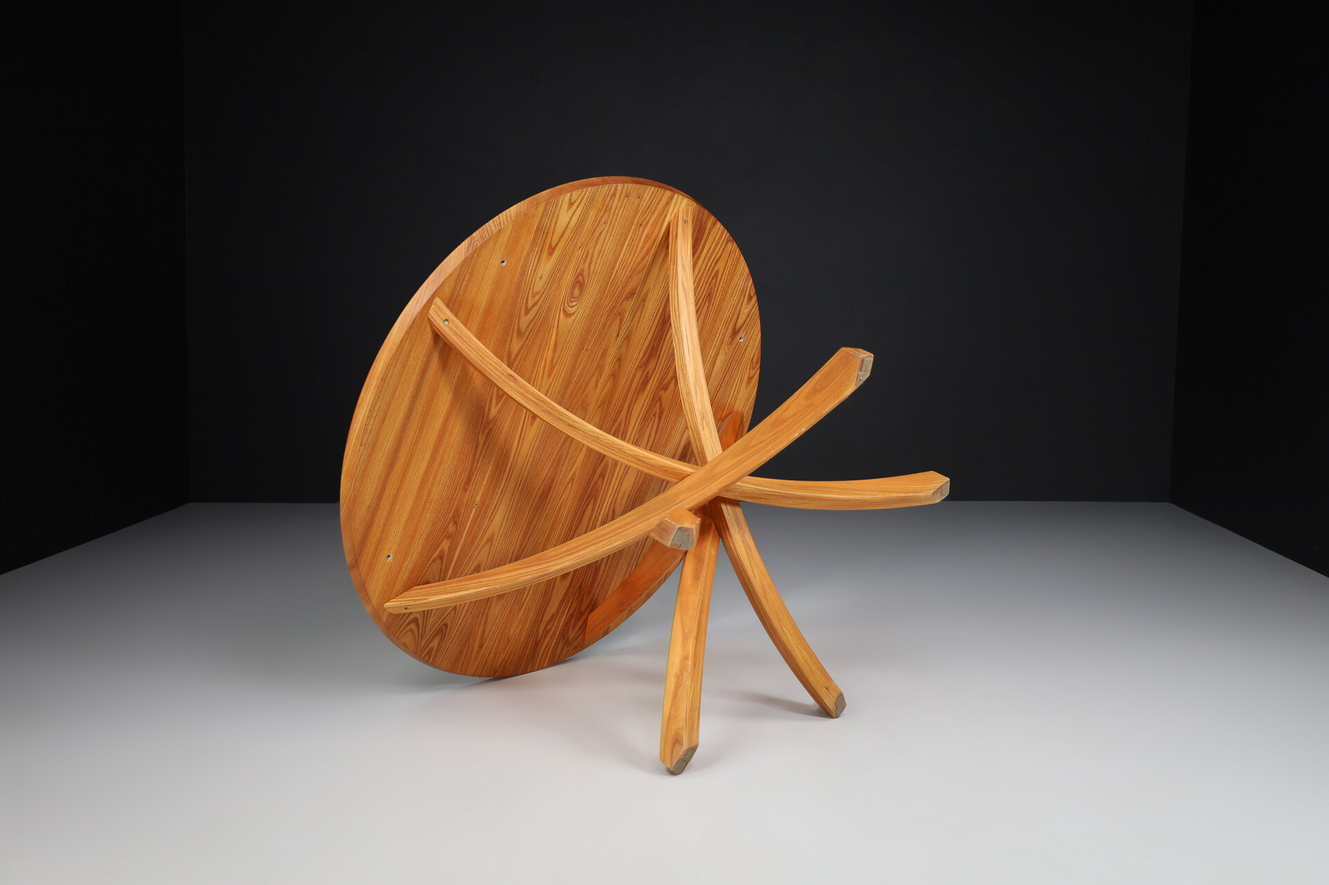 Mid century modern Pierre Chapo Style centre or dining table In Elm, France 1970s Mid-20th century