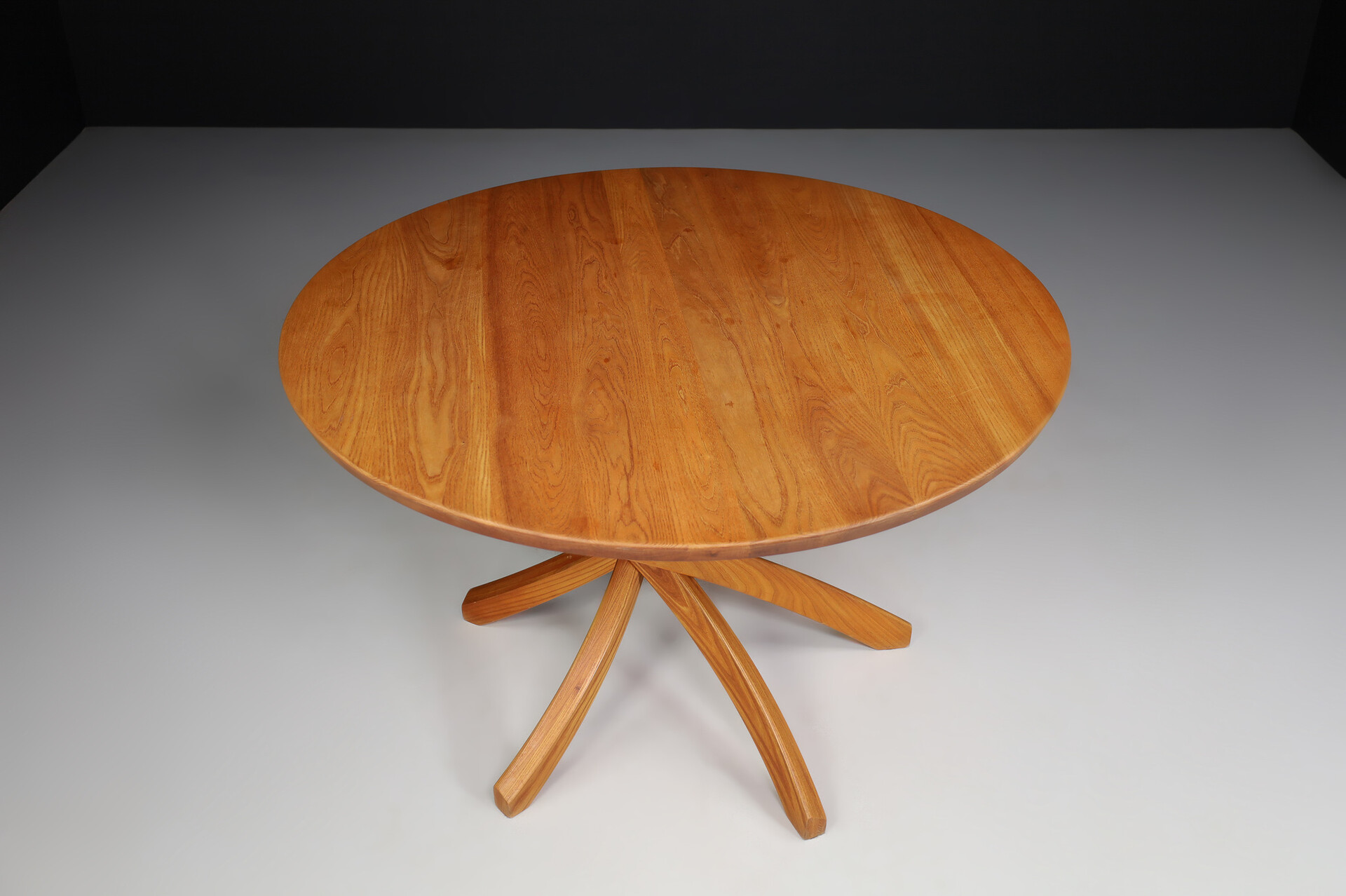 Mid century modern Pierre Chapo Style centre or dining table In Elm, France 1970s Mid-20th century