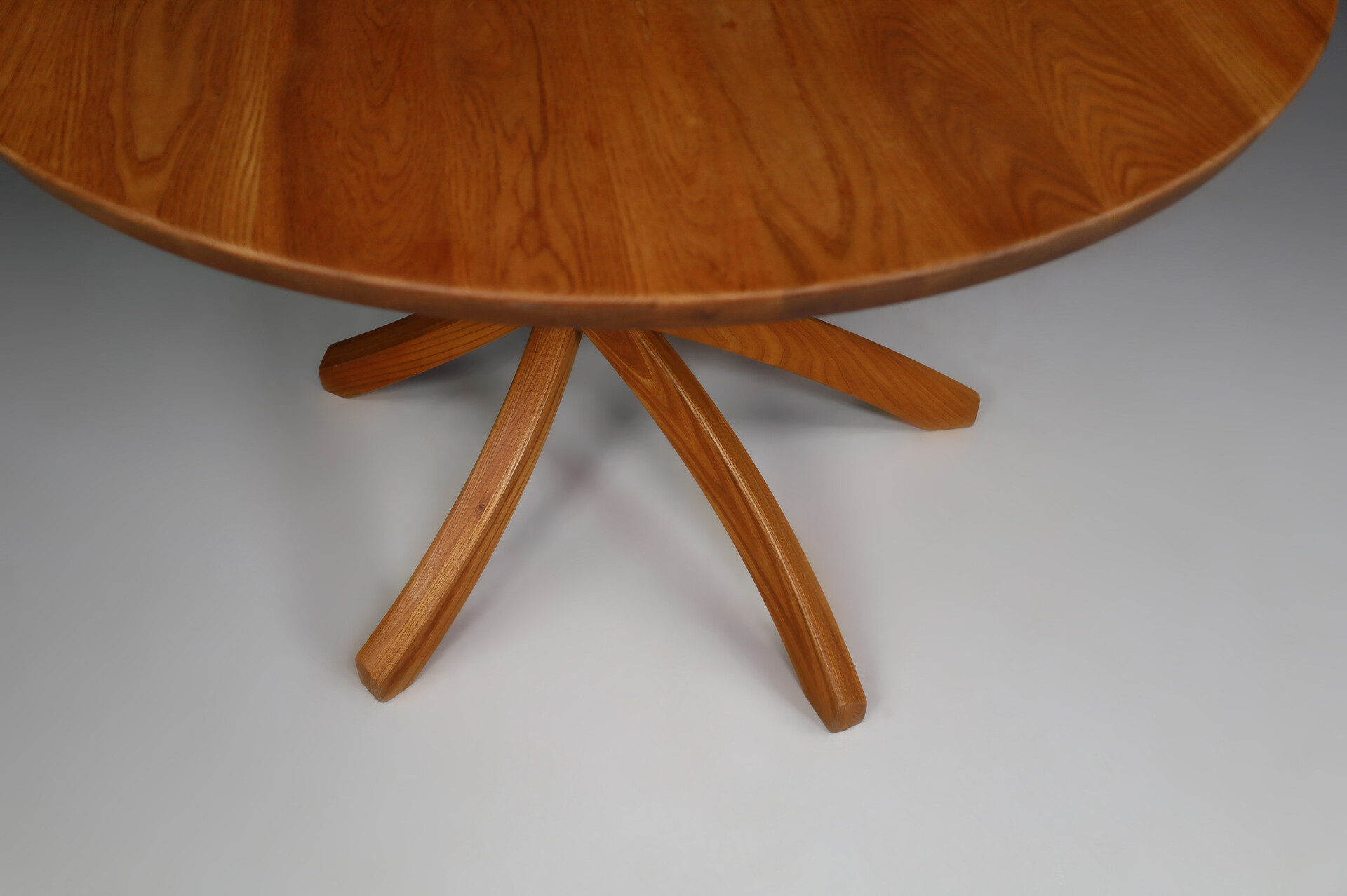 Mid century modern Pierre Chapo Style centre or dining table In Elm, France 1970s Mid-20th century