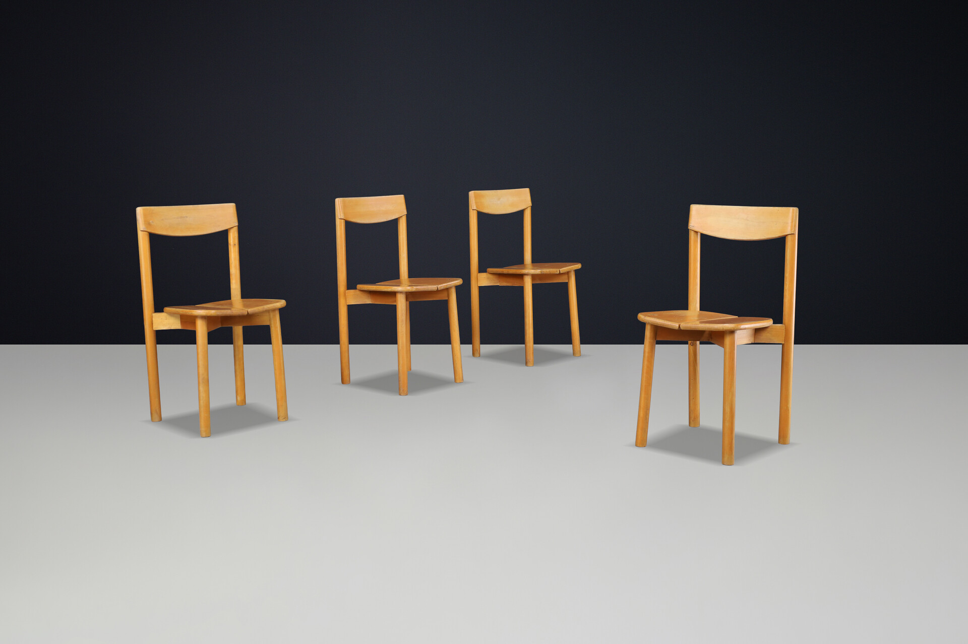 Mid century modern Pierre Gautier-Delaye “Coffee Bean” Dining Chairs in Stained Beechwood, France, 1960s — Set of 4 Mid-20th century