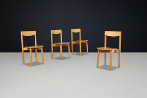 Mid century modern Pierre Gautier-Delaye “Coffee Bean” Dining Chairs in Stained Beechwood, France, 1960s — Set of 4 Mid-20th century
