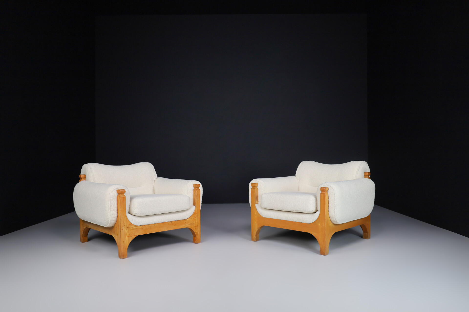 Mid century modern Pine and Teddy Lounge Chairs, Italy, 1960s Mid-20th century