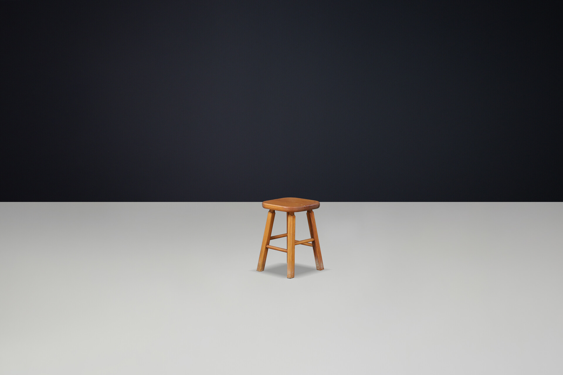 Mid century modern Pine stool, France 1960s Mid-20th century
