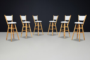 Mid century modern Pinewood and new bouclé wool fabric bar stools, France 1970s Late-20th century