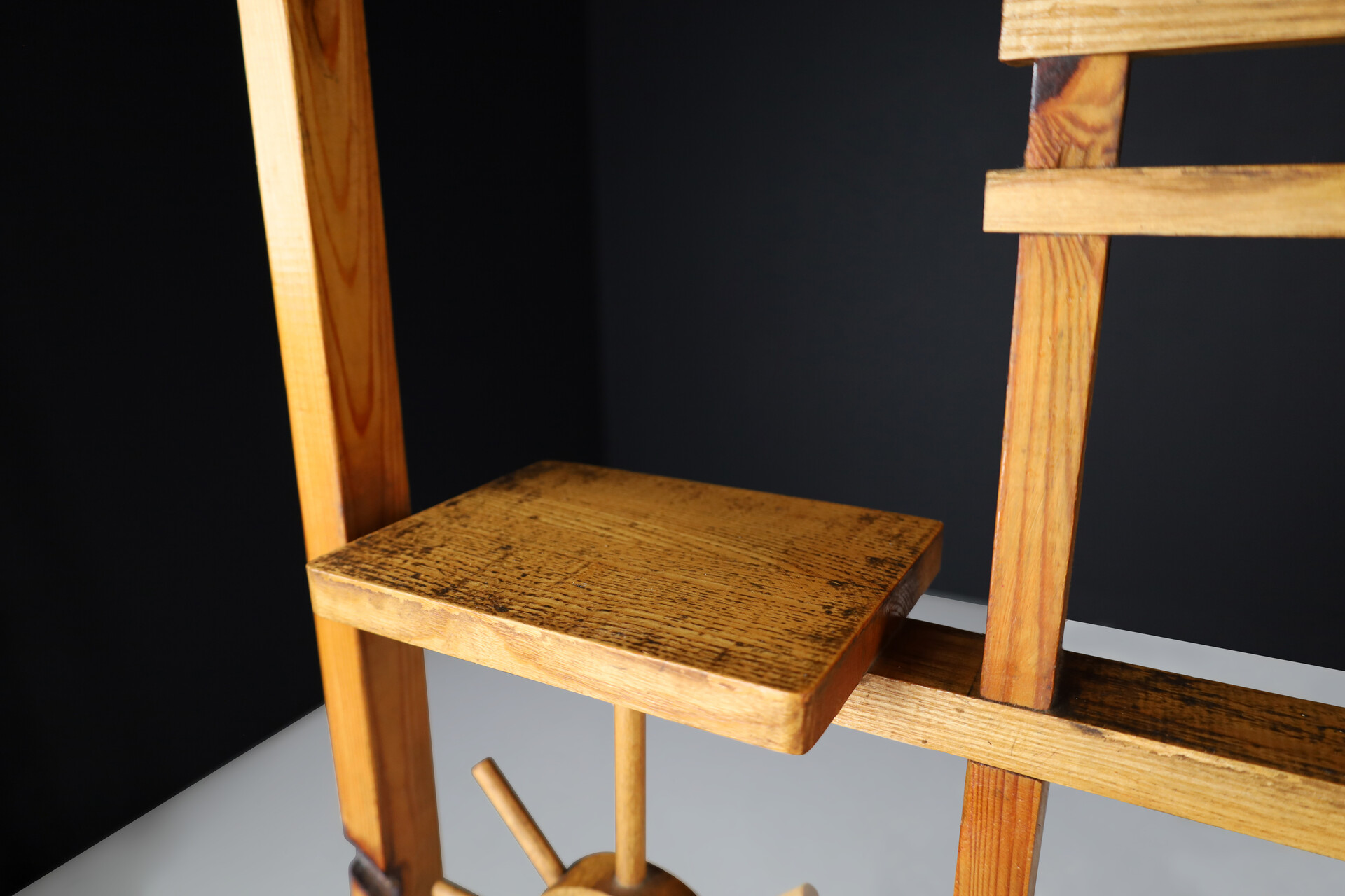 Mid century modern Rattan and Bamboo Screen / Room Divider with Sunbrust Accents, France 1960s Mid-20th century