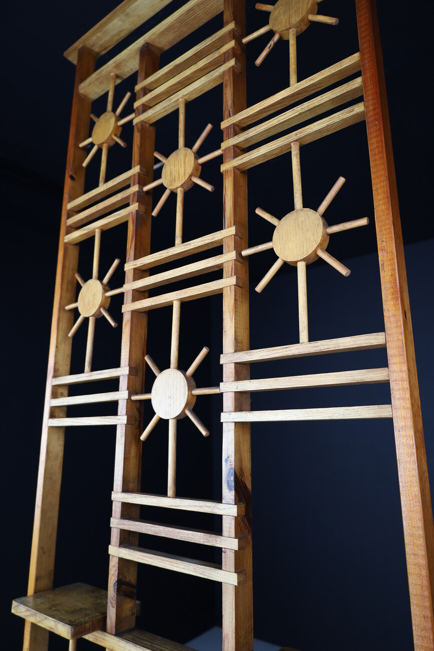 Mid century modern Rattan And Bamboo Screen / Room Divider With Sunbrust Accents, France 1960s Mid-20th century