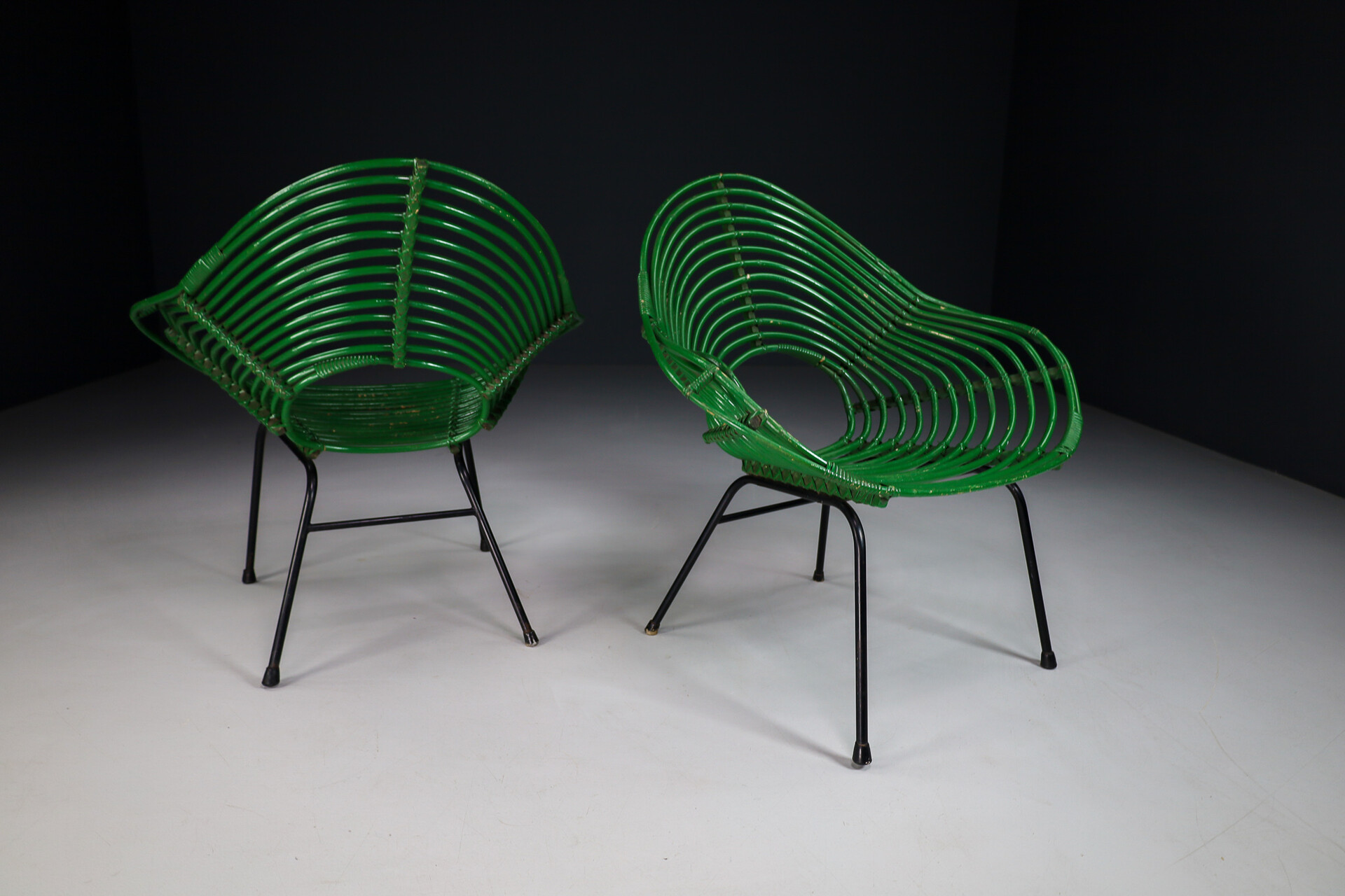 Mid century modern Rattan Bamboo Armchairs Black Metal Legs , Italt 1960s Mid-20th century