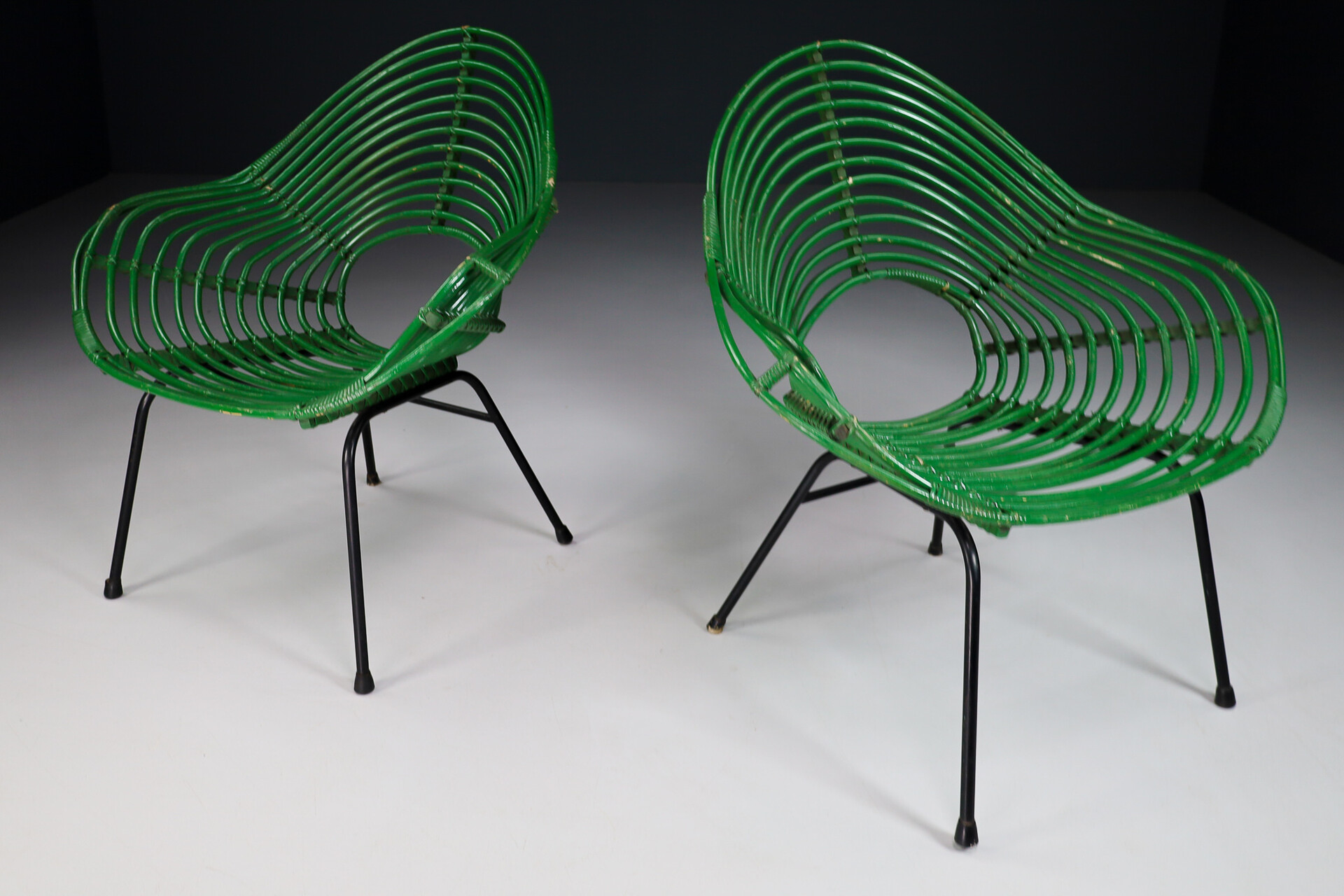 Mid century modern Rattan Bamboo Armchairs Black Metal Legs , Italt 1960s Mid-20th century