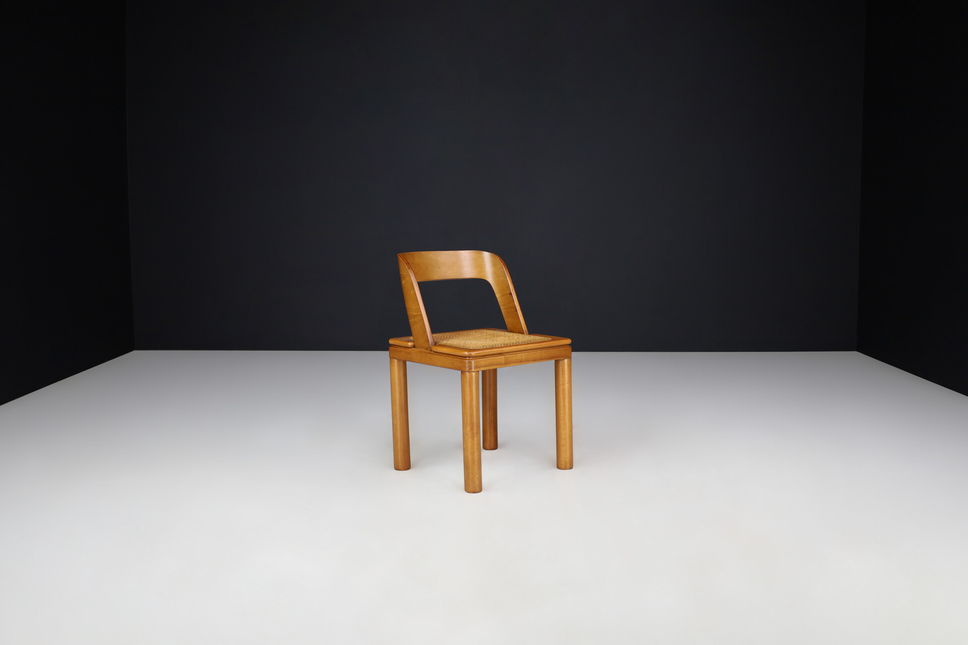 Mid century modern RB Rossana Set of eight Dining room Chairs in Cane and Ash, Italy 1960s Mid-20th century