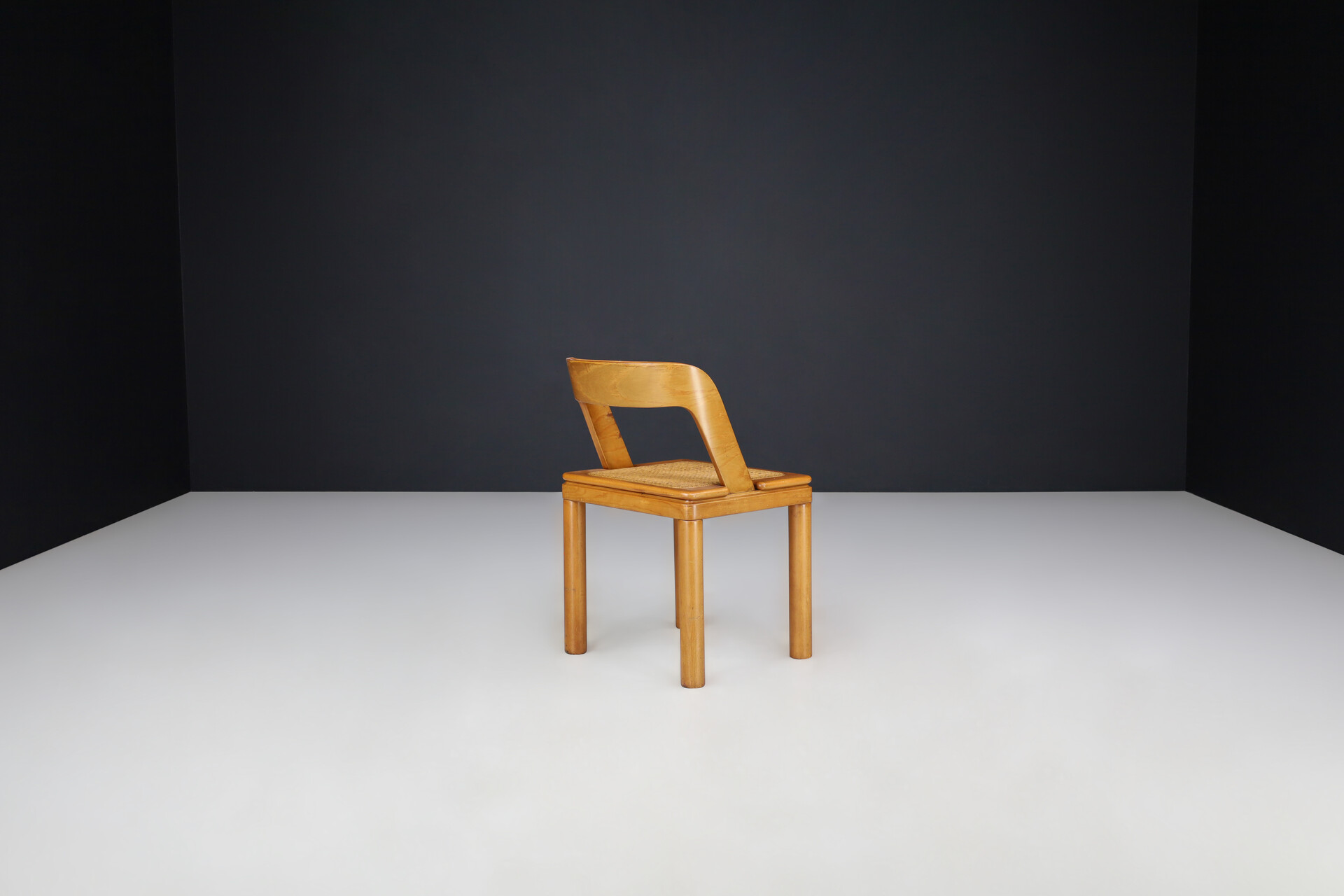 Mid century modern RB Rossana Set of eight Dining room Chairs in Cane and Ash, Italy 1960s Mid-20th century