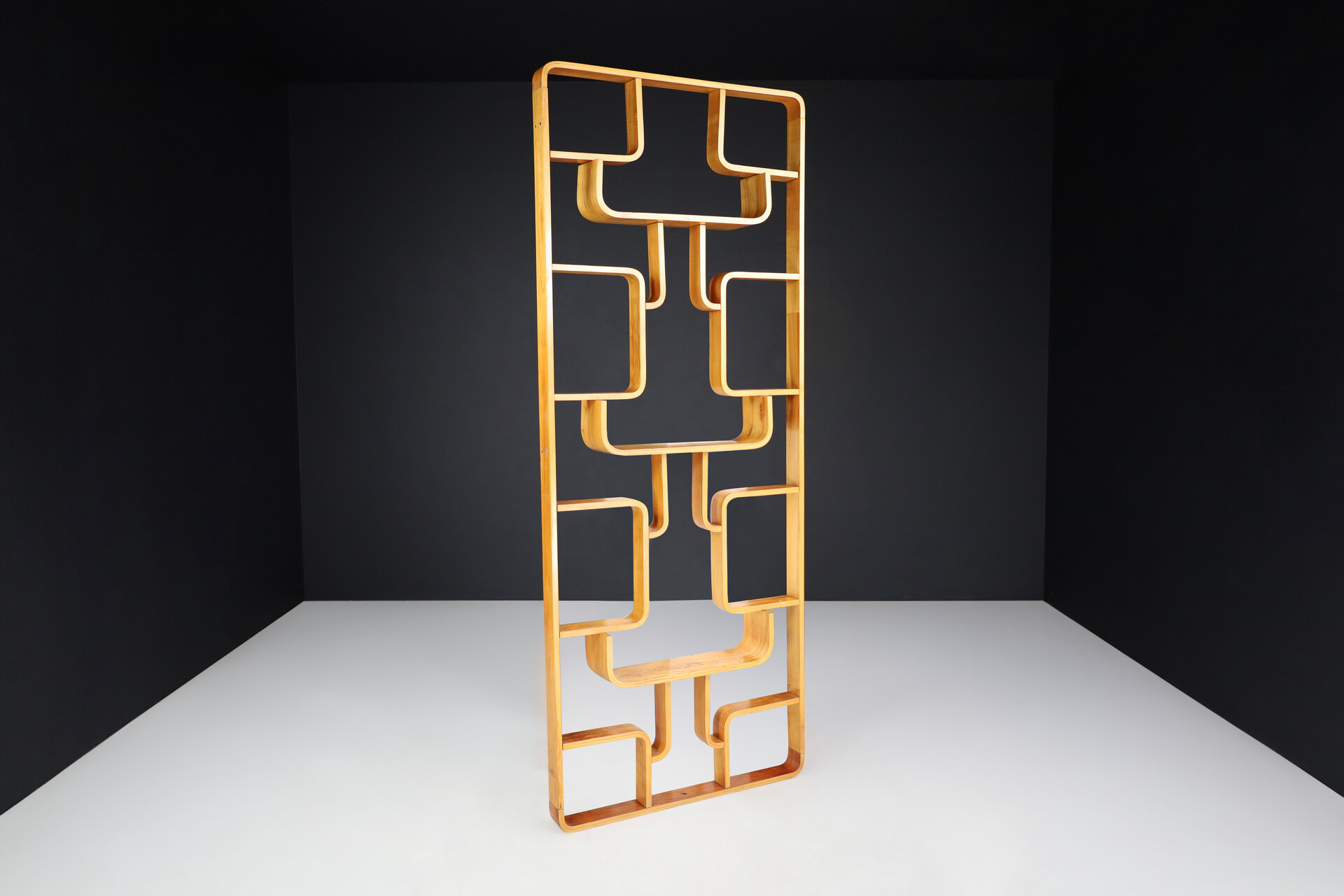 Mid century modern Room Divider in blond Bentwood by Ludvik Volak Czech Republic, 1960s Mid-20th century
