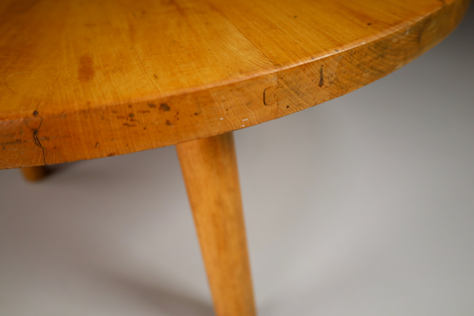 Mid century modern Round coffee table by Pierre Gautier-Delaye, France 1950s Mid-20th century
