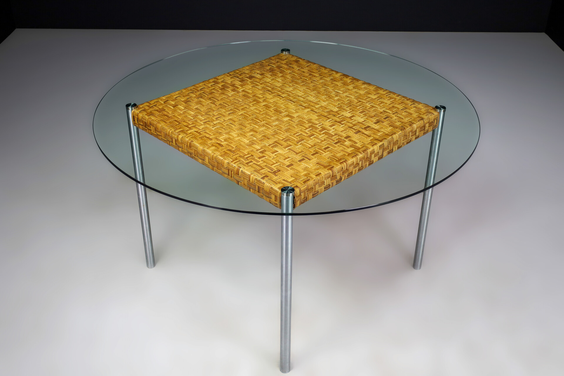 Mid century modern Round dining room table by Willem Hendrik Gispen For Gispen,The Netherlands Mid-20th century