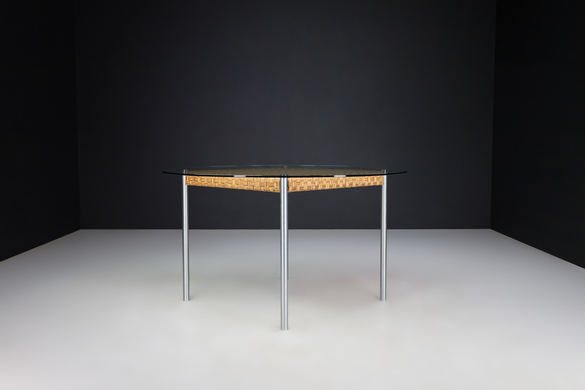 Mid century modern Round dining room table by Willem Hendrik Gispen For Gispen,The Netherlands Mid-20th century