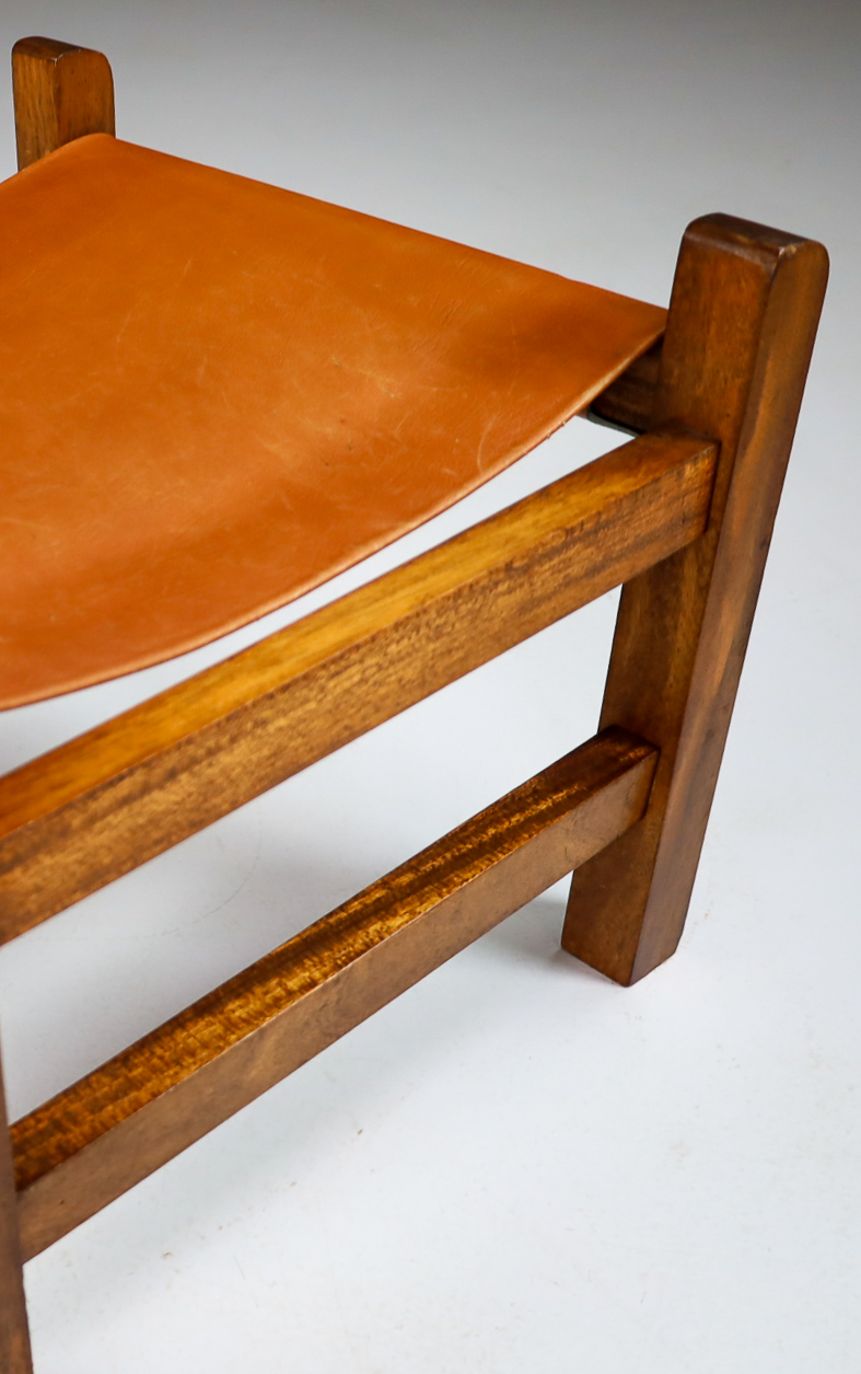 Mid century modern Safari Footrest / stool in Teak and leather, France 1960s Mid-20th century