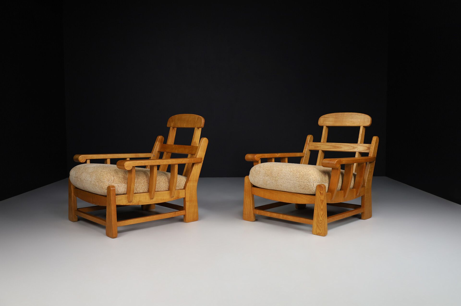 Mid century modern Sculptural Elm Lounge Chairs / Armchairs by Maison Regain, France 1970s Mid-20th century