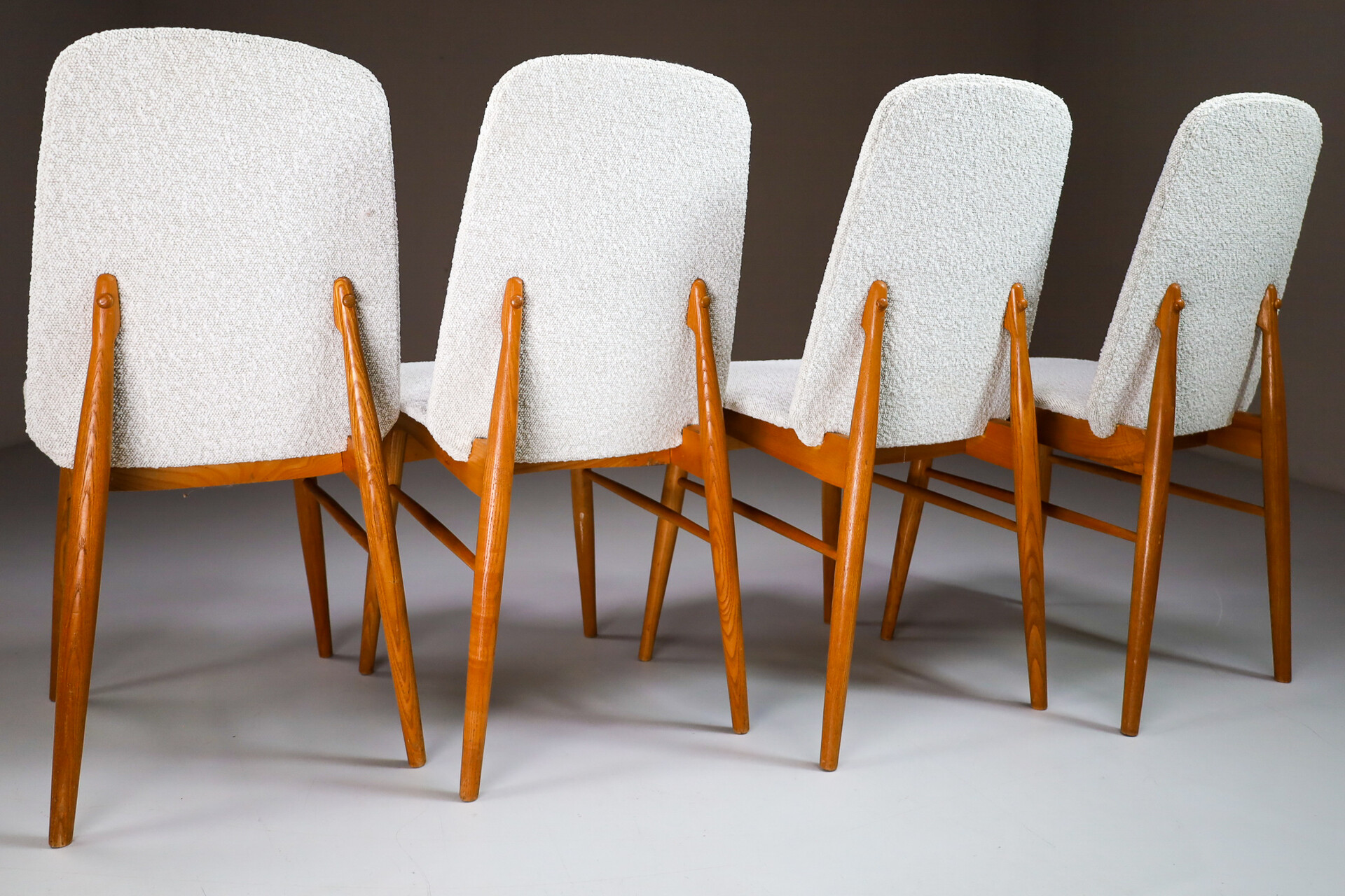 Mid century modern Sculptural French side Chairs / Dining chairs in oak circa 1950s Paris France Mid-20th century