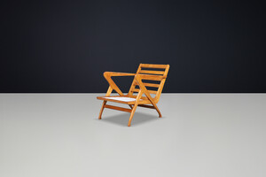 Mid century modern Sculptural Italian Walnut Armchair, 1950s Mid-20th century