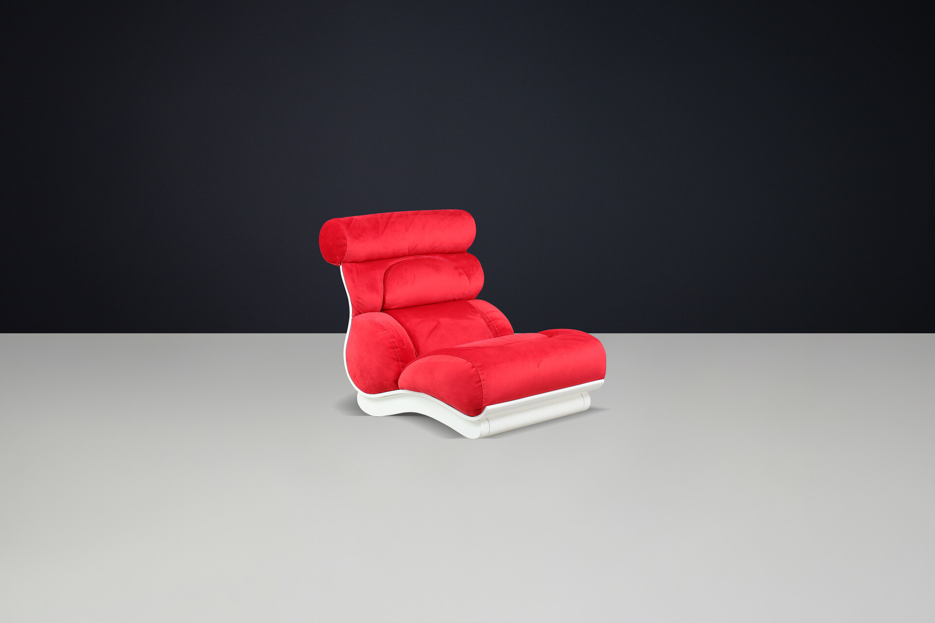 Mid century modern Sculptural Wave Lounge Chair in Original Red Velour with White Molded Base, 1970 Mid-20th century