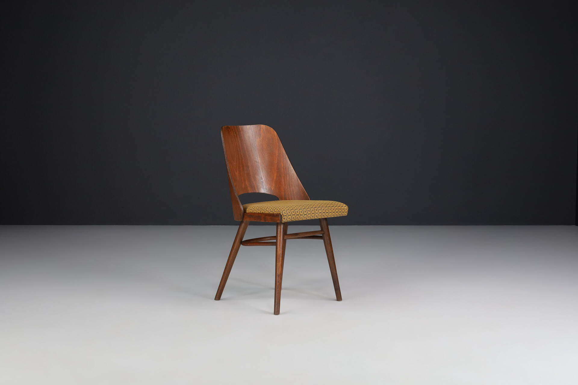 Mid century modern Set /13  Dining Chairs, Ton, Designed by Oswald Haerdtl, 1950s, Expo 58 Mid-20th century