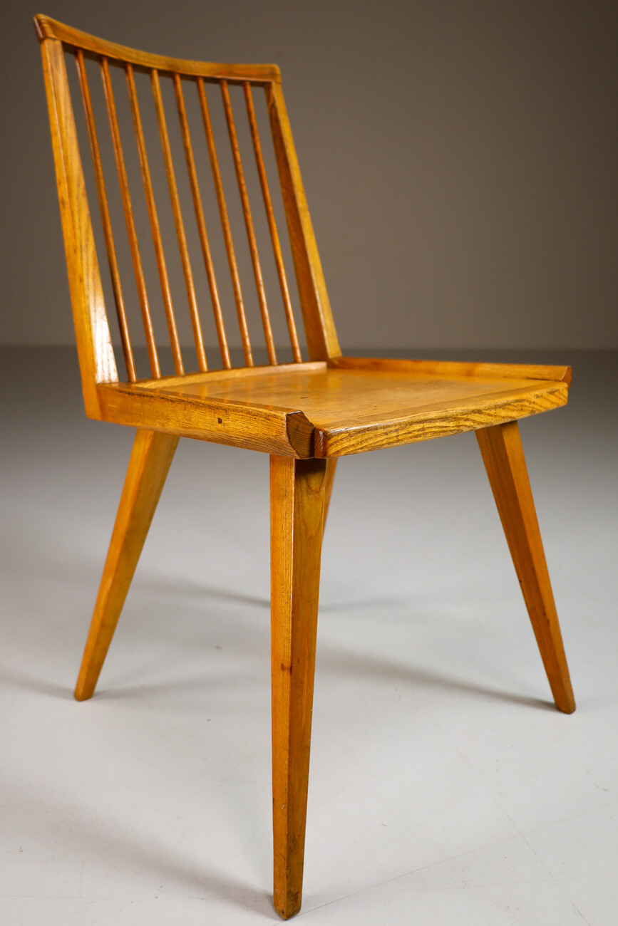 Mid century modern Set/4 Dining chairs in Elm and new boucle fabric, France 1950s Mid-20th century
