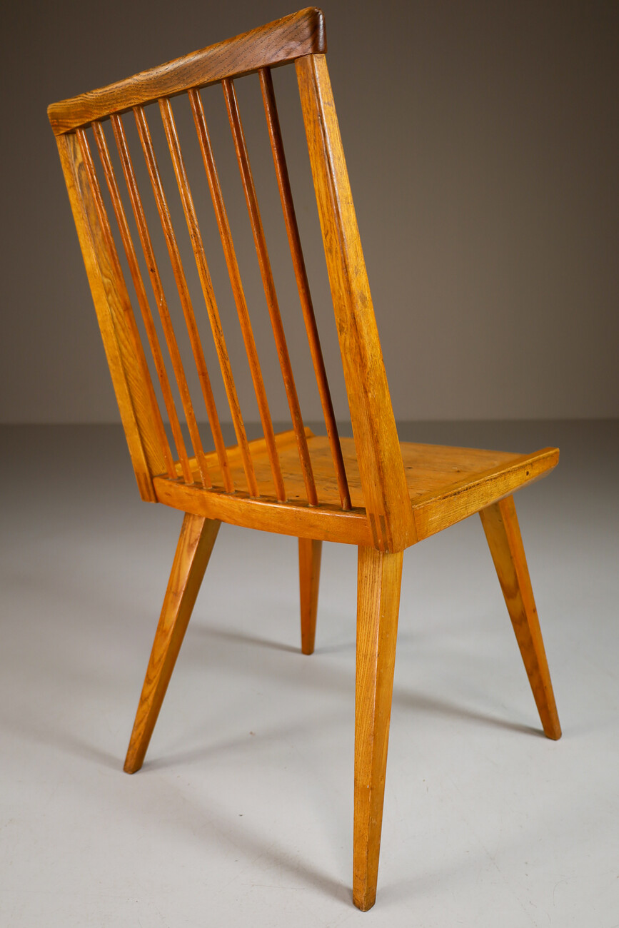 Mid century modern Set/4 Dining chairs in Elm and new boucle fabric, France 1950s Mid-20th century