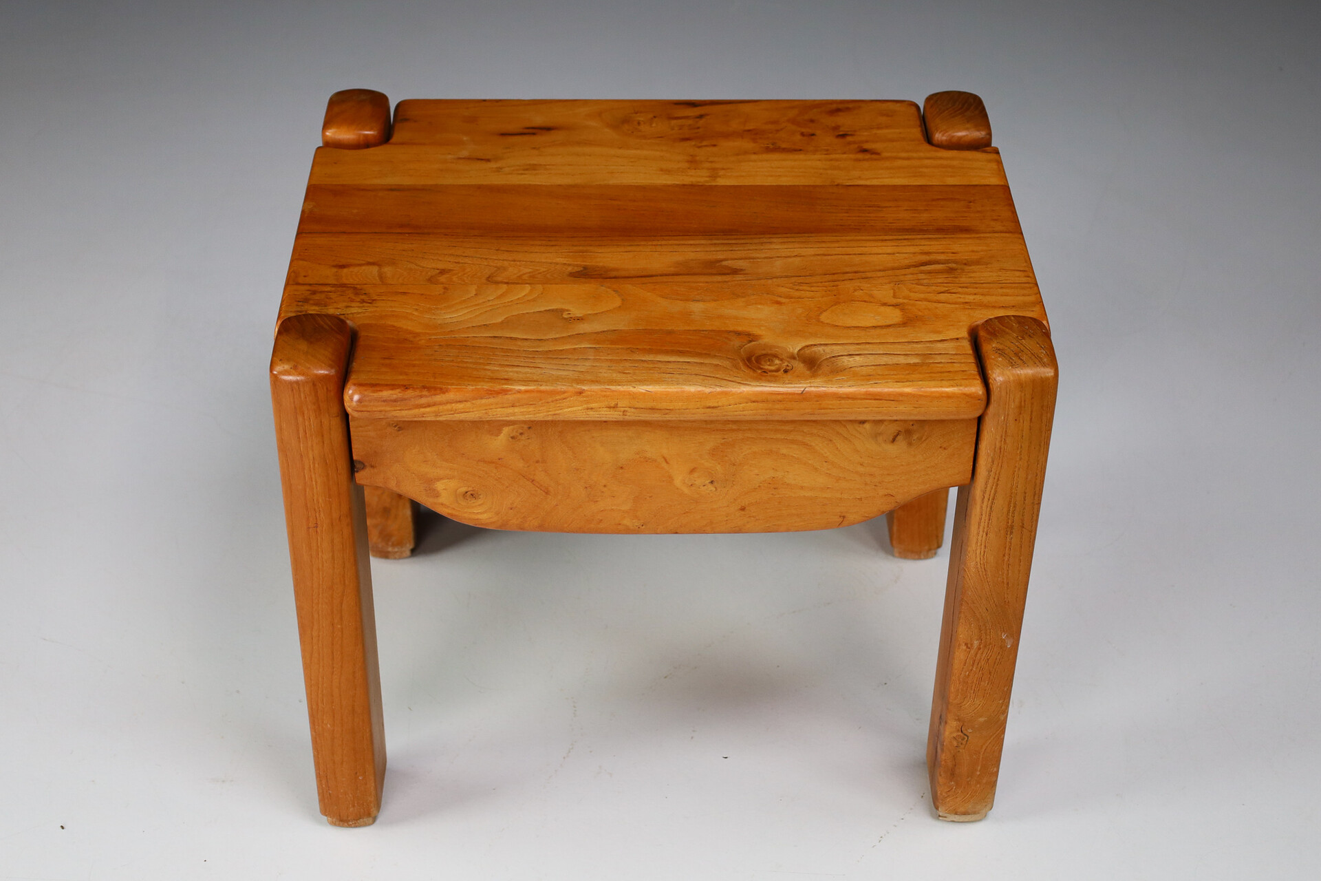 Mid century modern Side table in elm wood in the style of pierre chapo , France 1970s Late-20th century