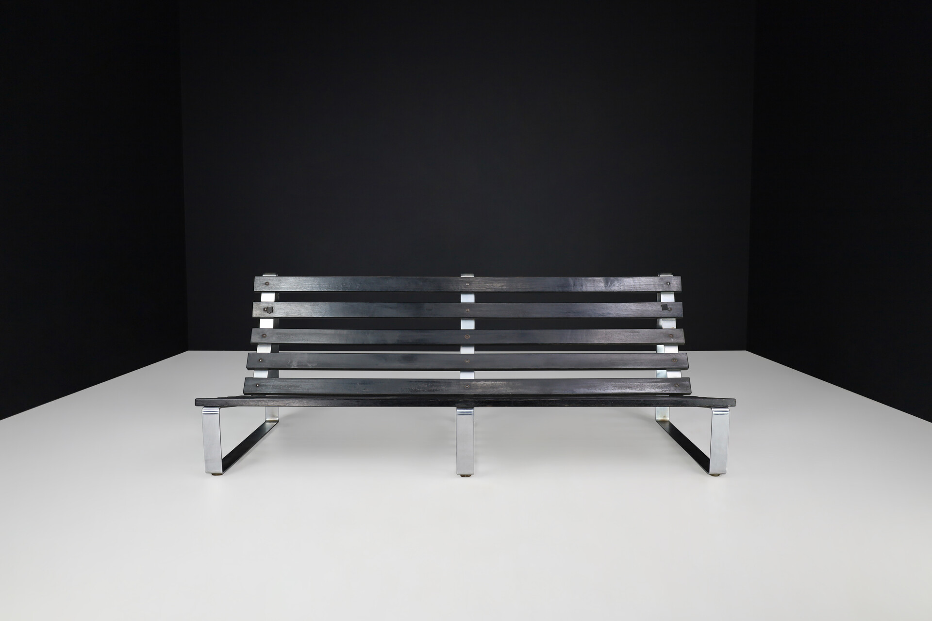 Mid century modern Slatted Bench by Kho Liang Ie for Artifort, The Netherlands 1960s Mid-20th century