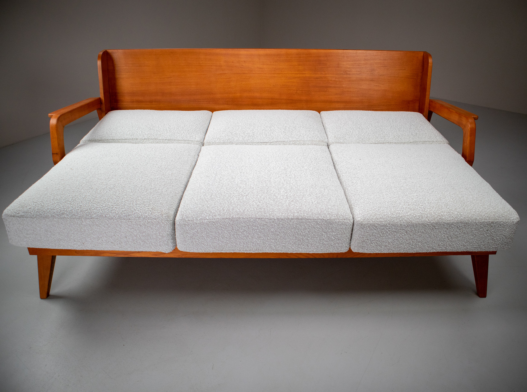 Mid century clearance pull out sofa