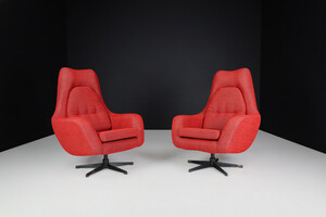 Mid century modern Spage Age New Upholstered in Red Fabric Swivel Lounge Chairs, The Netherlands 1970s Late-20th century
