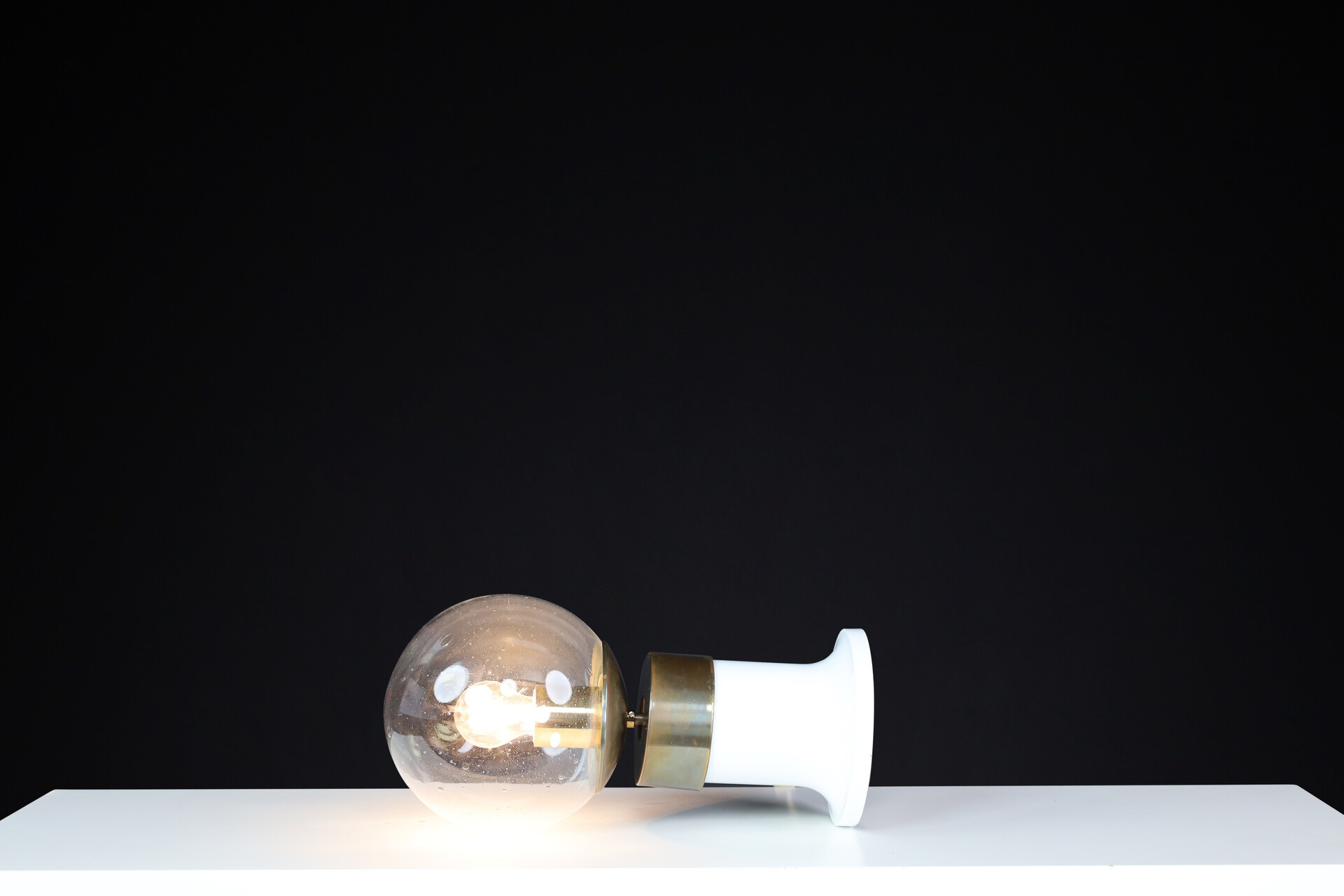 Mid century modern Table or desk lamp in brass and glass, Praque 1960s Mid-20th century