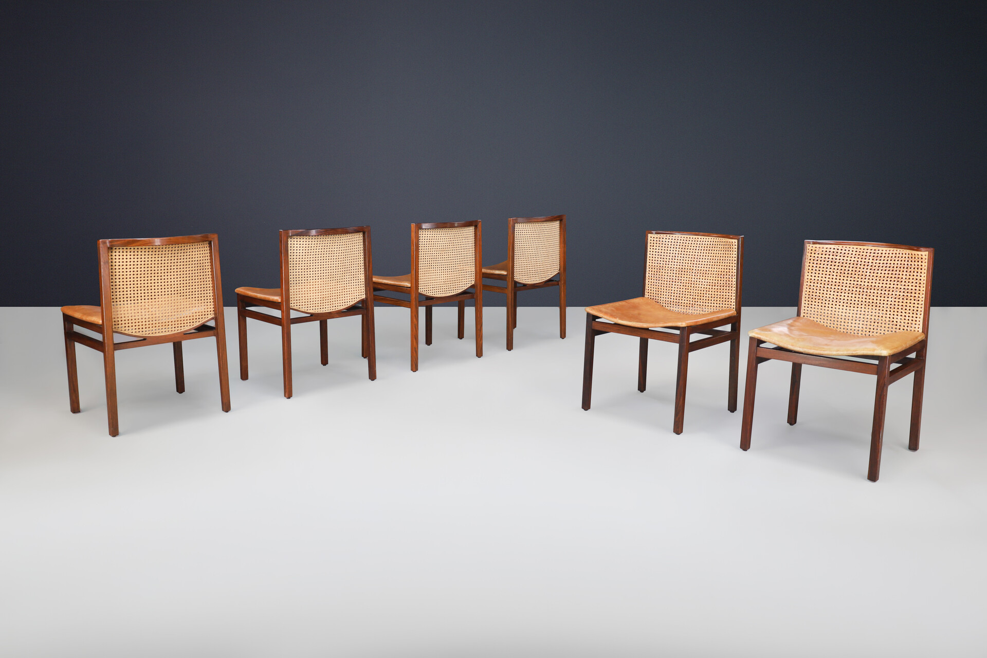 Mid century modern Tito Agnoli Dining room chairs in patinated leather and hardwood, Italy 1960s Mid-20th century