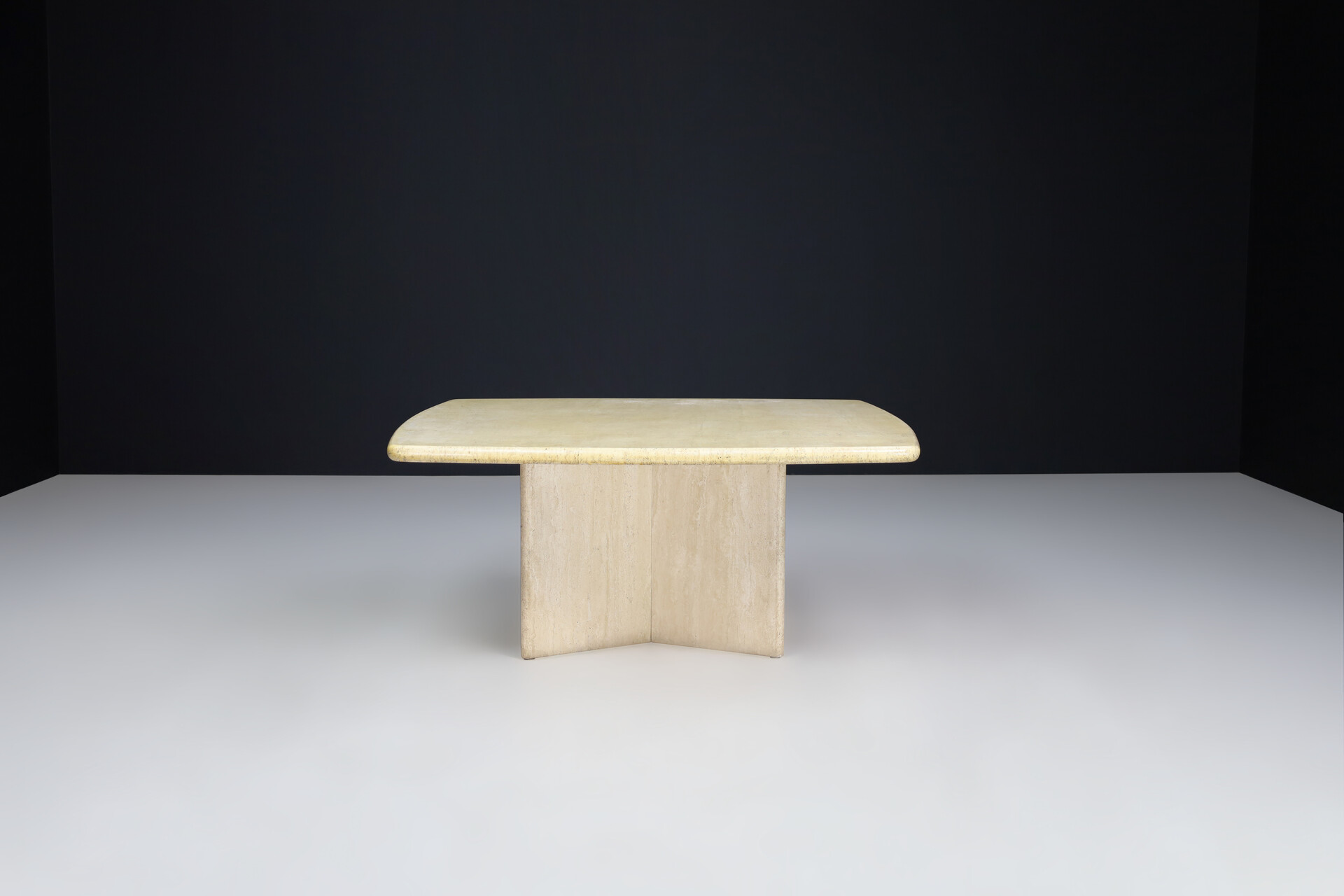 Mid century modern Travertin Coffee or living room Table, Italy 1970s 21 th century